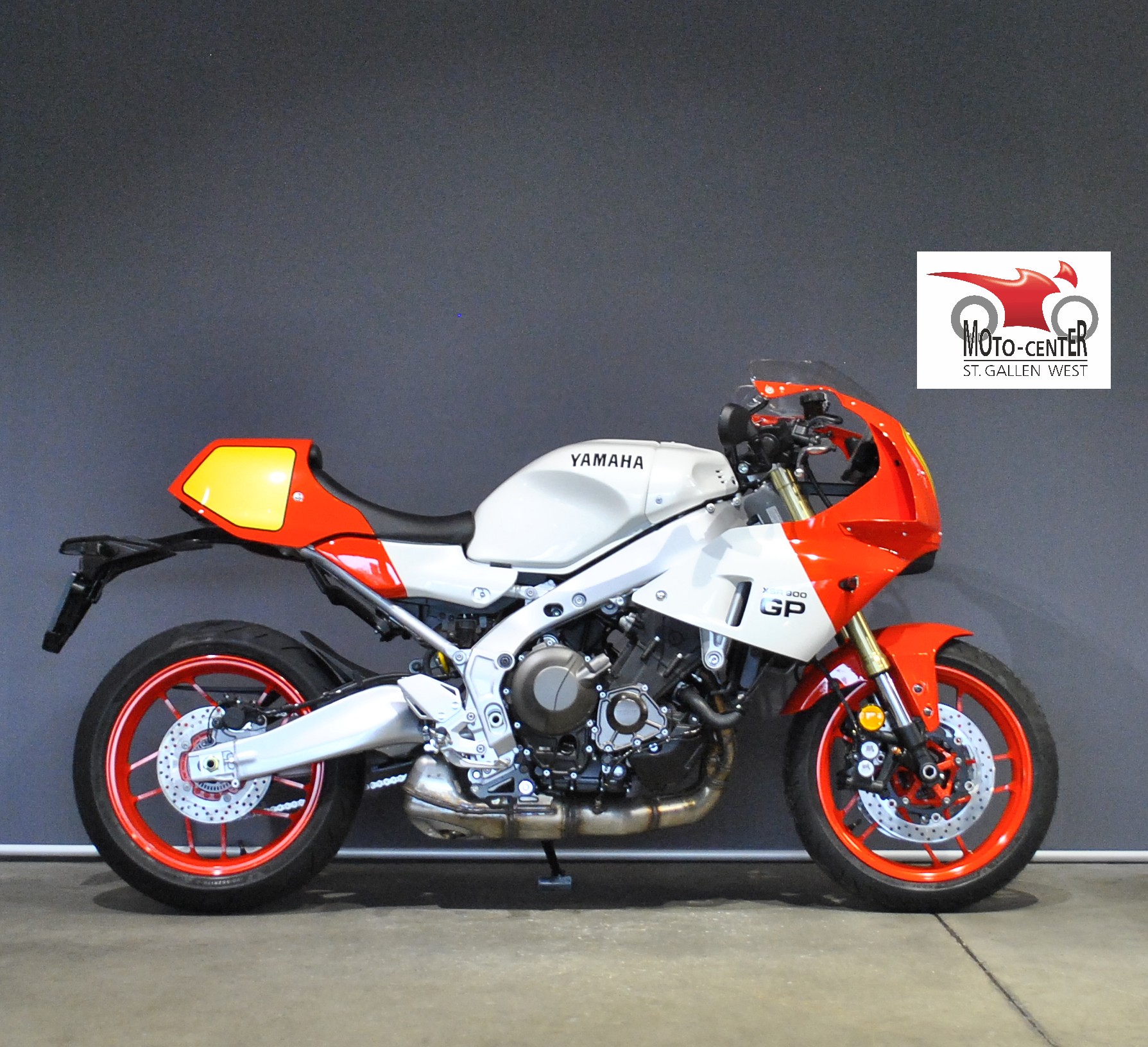 YAMAHA XSR 900 GP-showroom-element-1