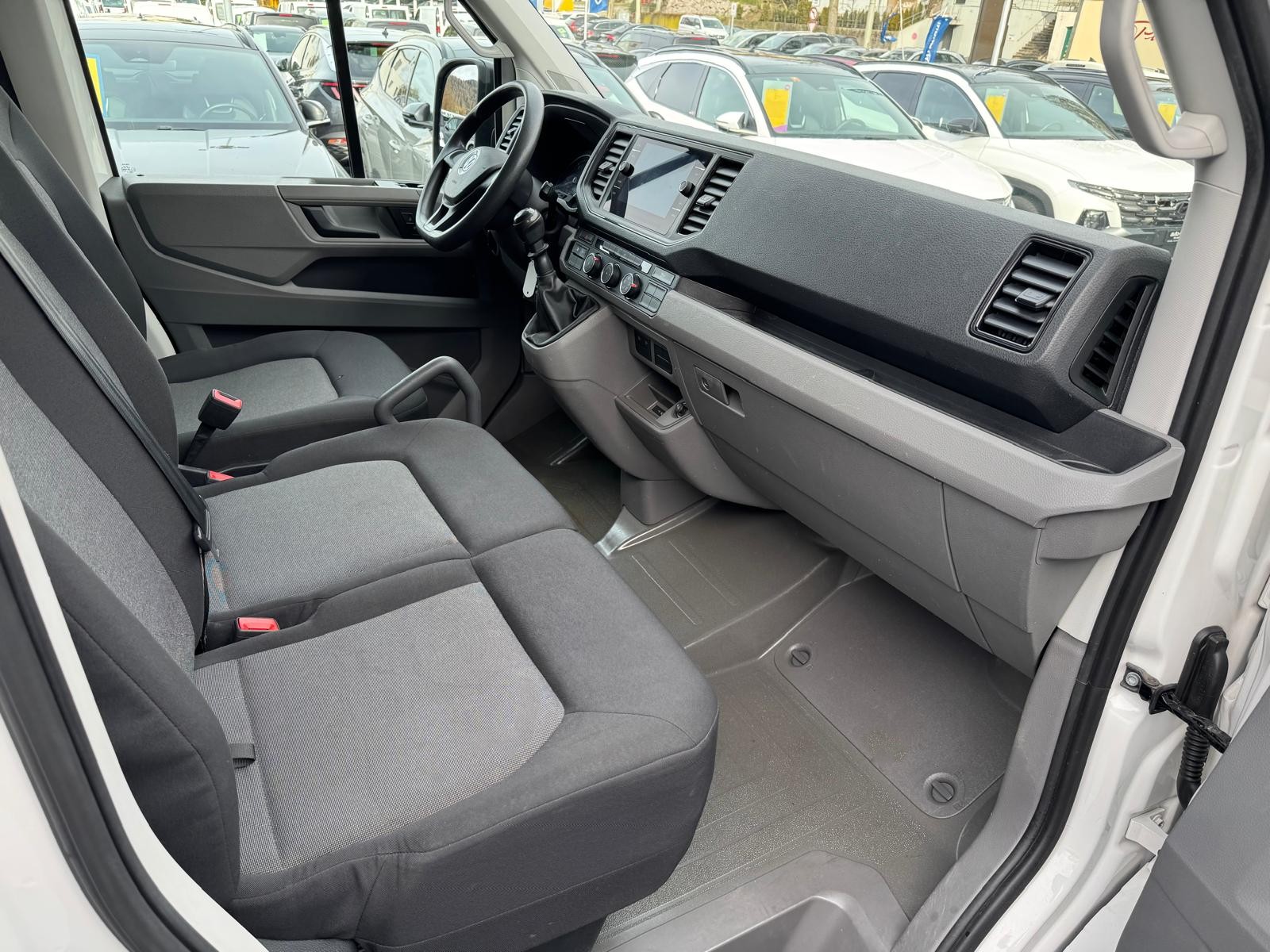 VW Crafter 35 2.0 TDI L3-image-4
