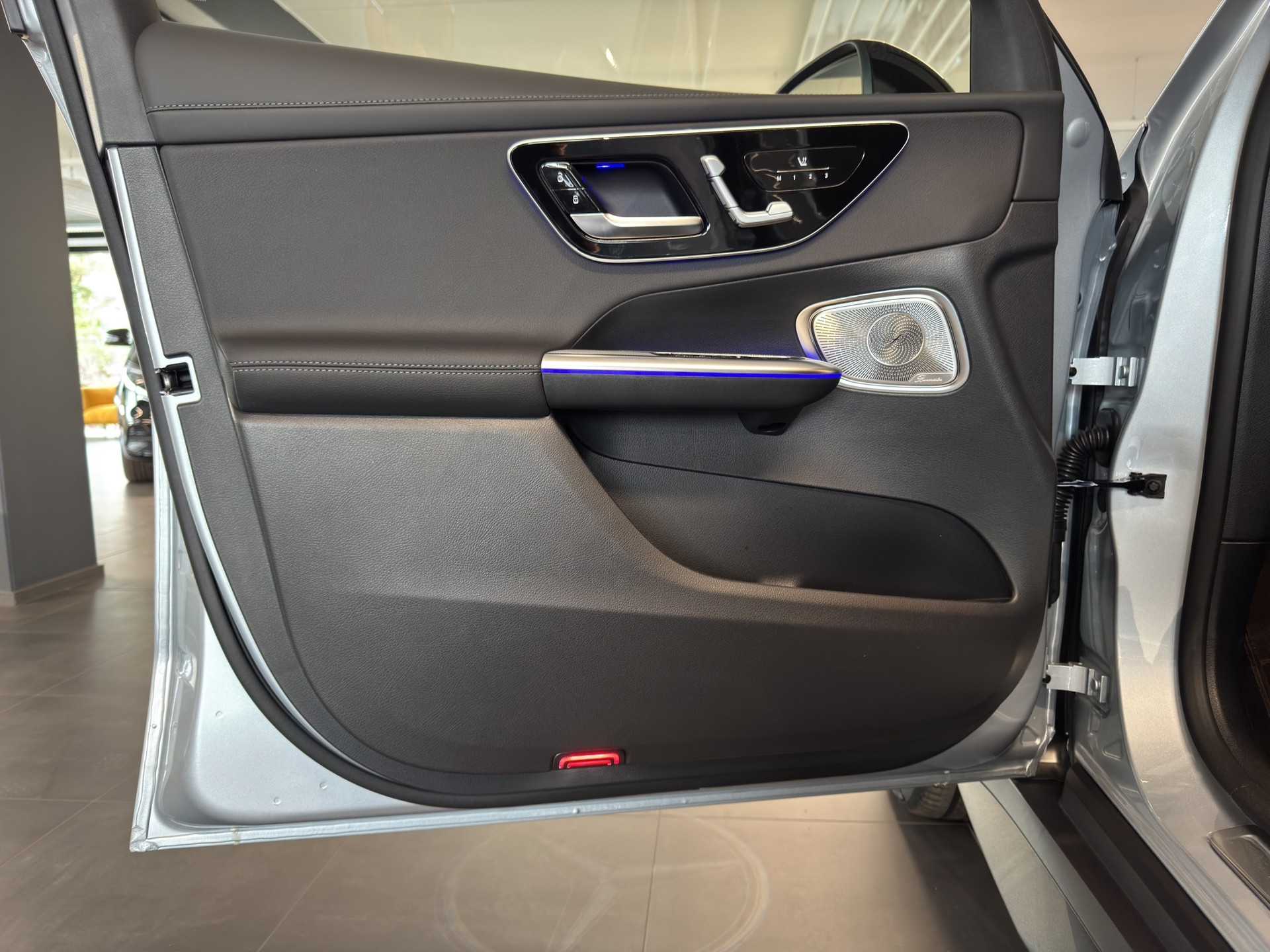 MERCEDES-BENZ GLC 220 d 4Matic 9G-Tronic-image-11