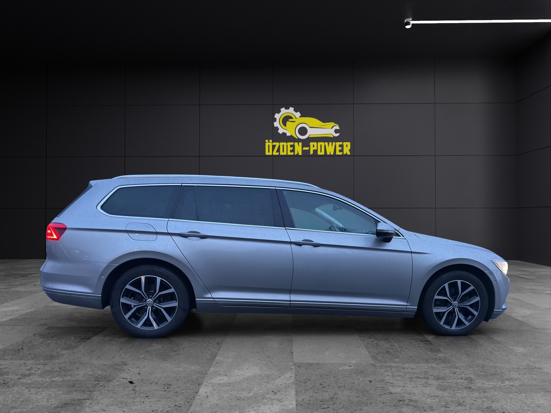 VW Passat Variant *RESERVIERT* 2.0 TDI BMT Highline DSG-image-3