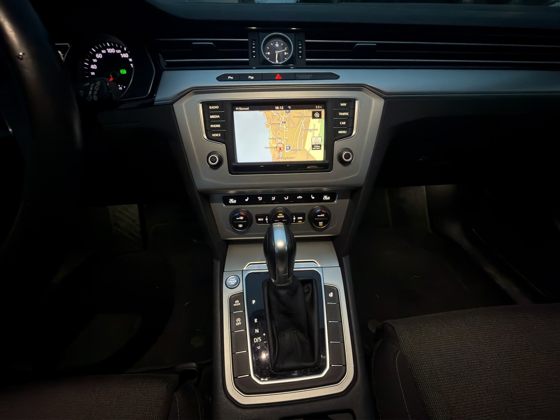 VW Passat Variant *RESERVIERT* 2.0 TDI BMT Highline DSG-image-17