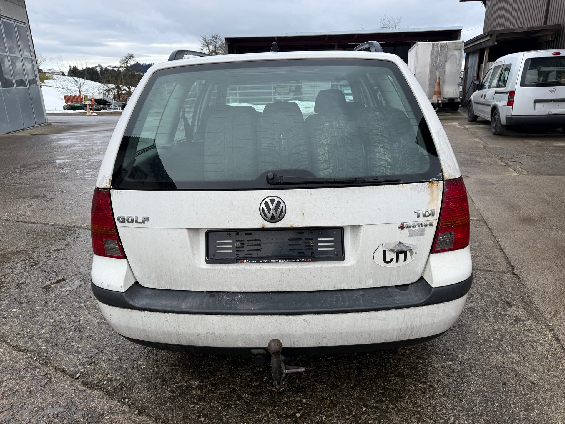 VW Golf Variant 1.9 TDI PD Comfortline 4Motion-image-5