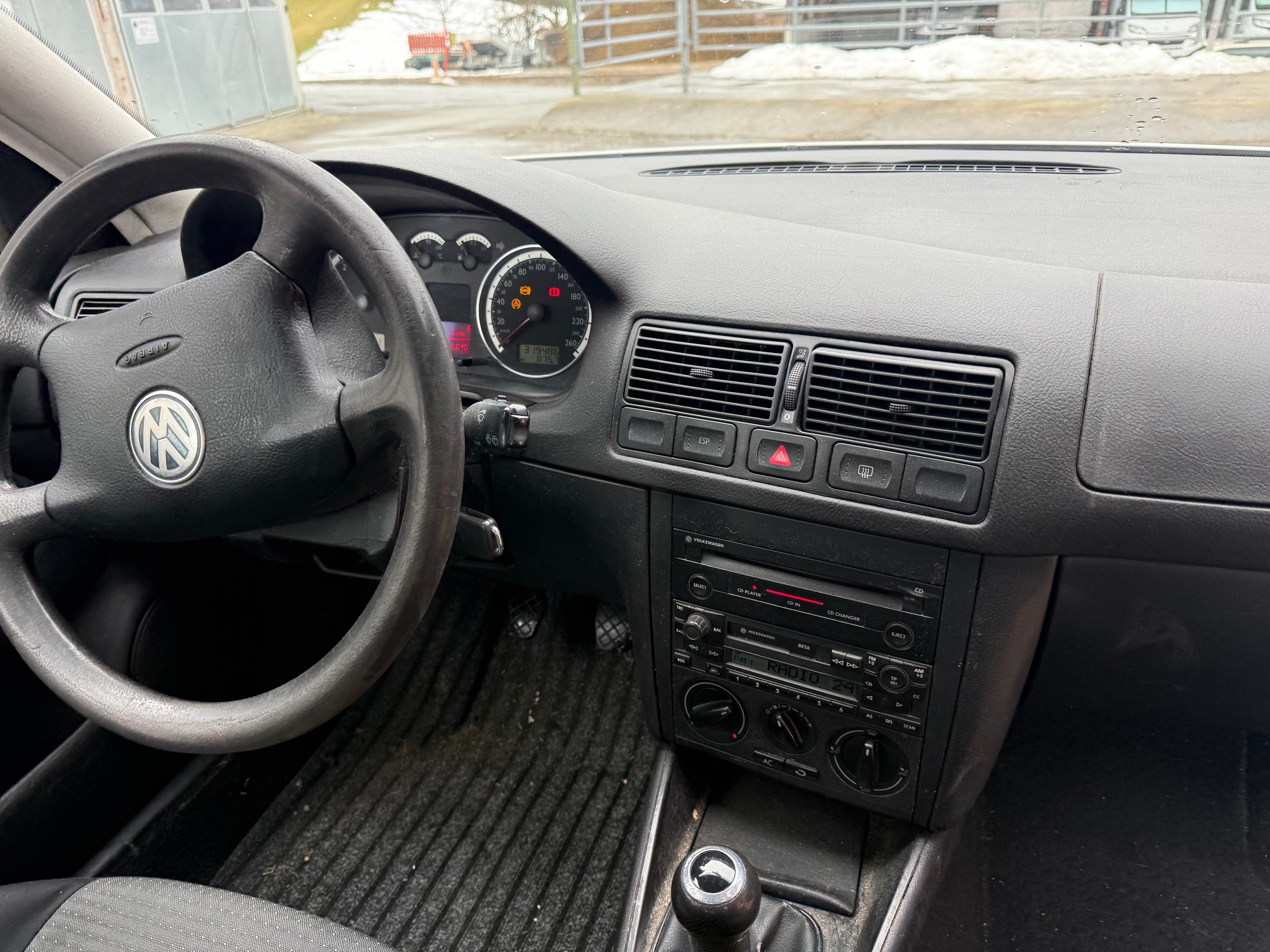 VW Golf Variant 1.9 TDI PD Comfortline 4Motion-image-1