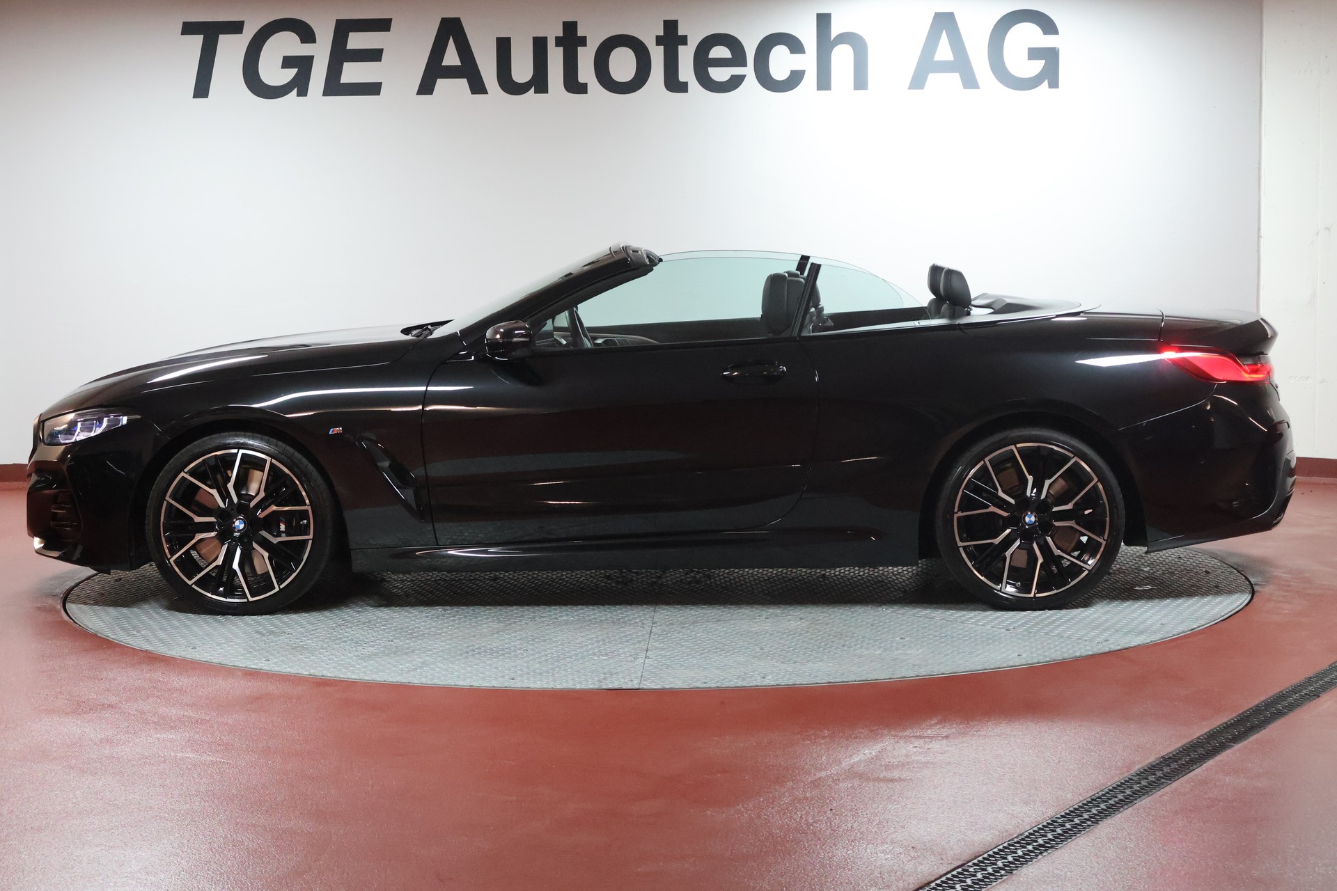 BMW 840i xDrive M Sport Pro Steptronic-image-3