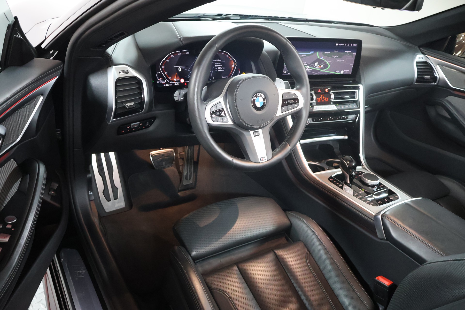 BMW 840i xDrive M Sport Pro Steptronic-image-8
