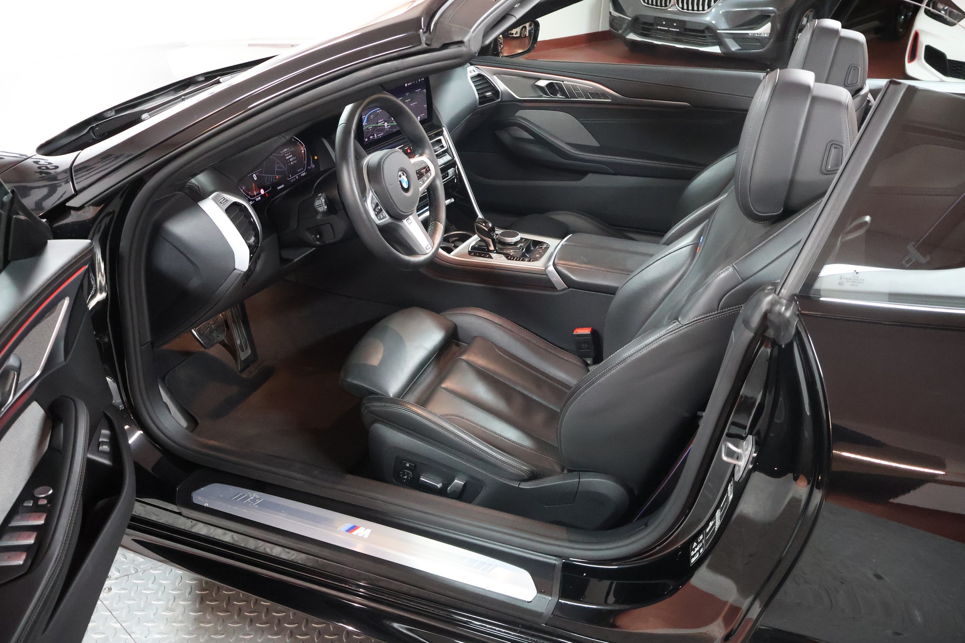 BMW 840i xDrive M Sport Pro Steptronic-image-6