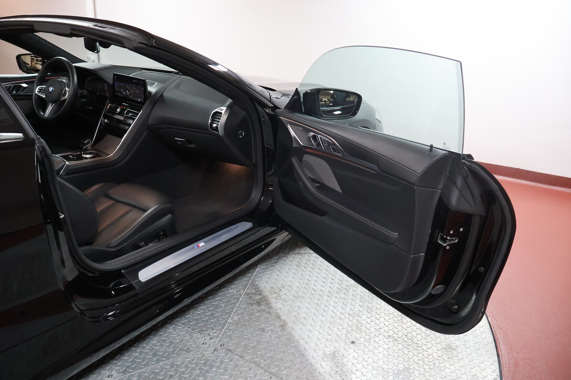 BMW 840i xDrive M Sport Pro Steptronic-image-15