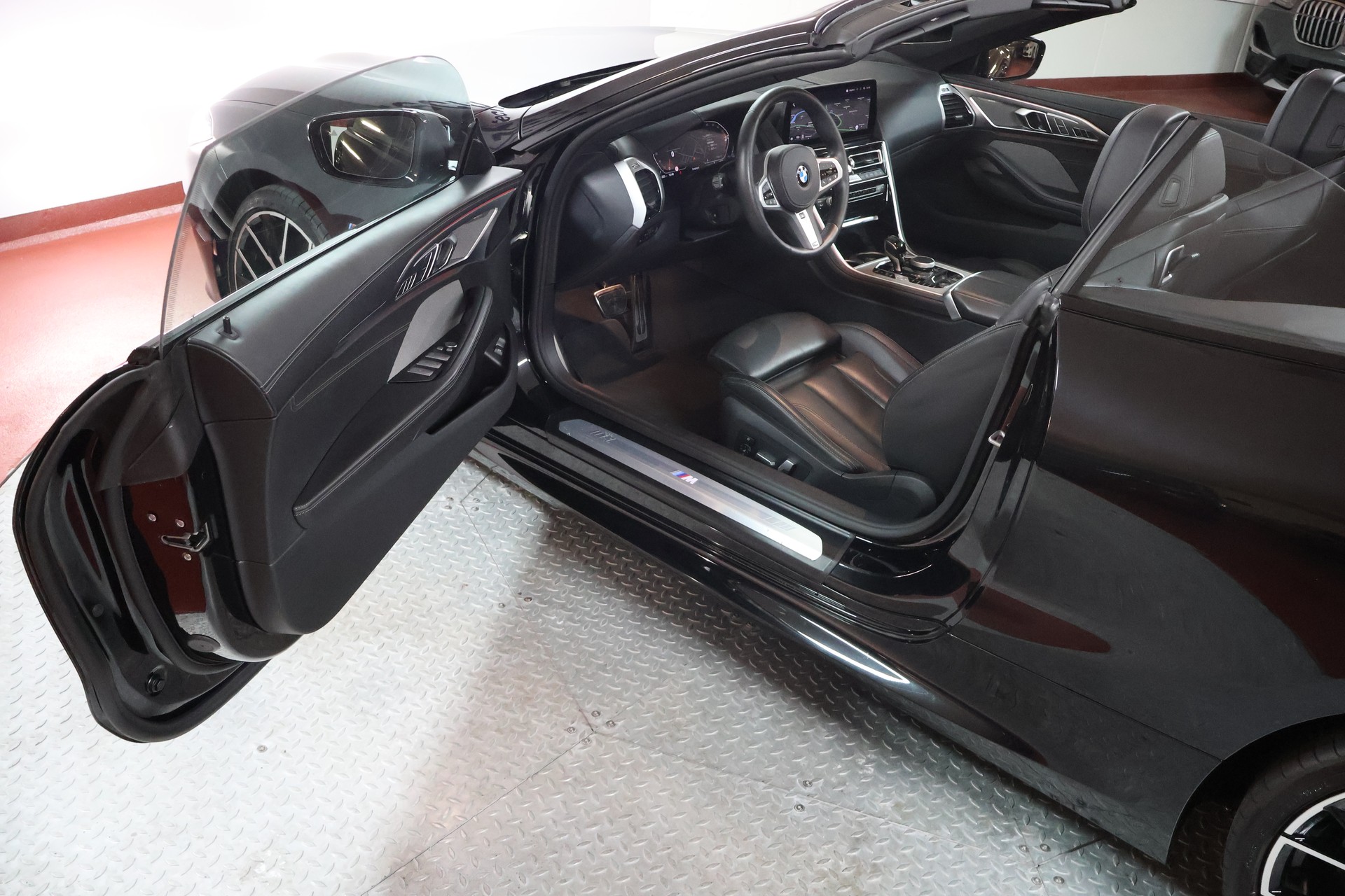 BMW 840i xDrive M Sport Pro Steptronic-image-4