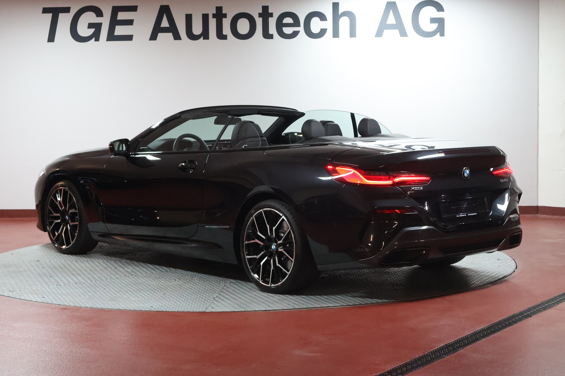 BMW 840i xDrive M Sport Pro Steptronic-image-17