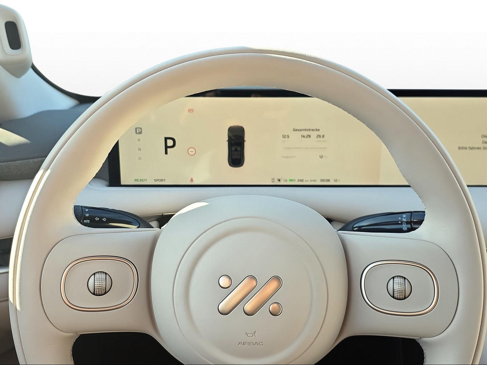 MG IM6 100 kWh Performance 21 4WD-image-10