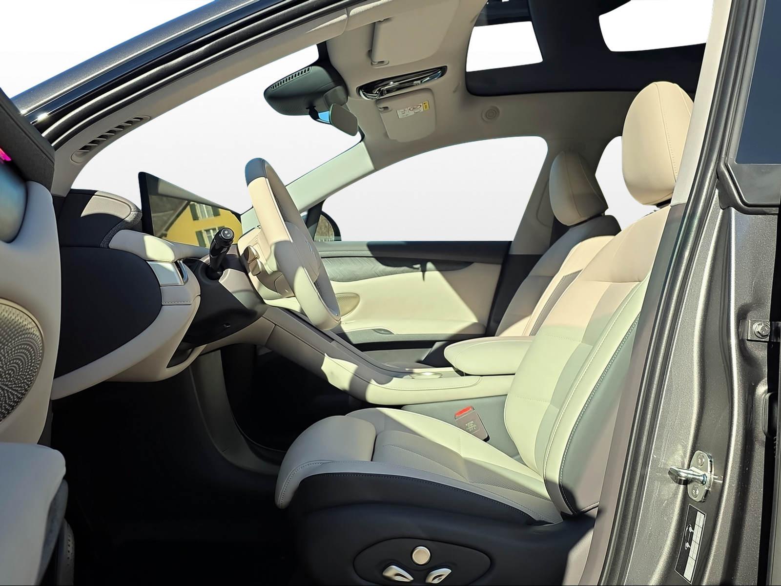MG IM6 100 kWh Performance 21 4WD-image-6