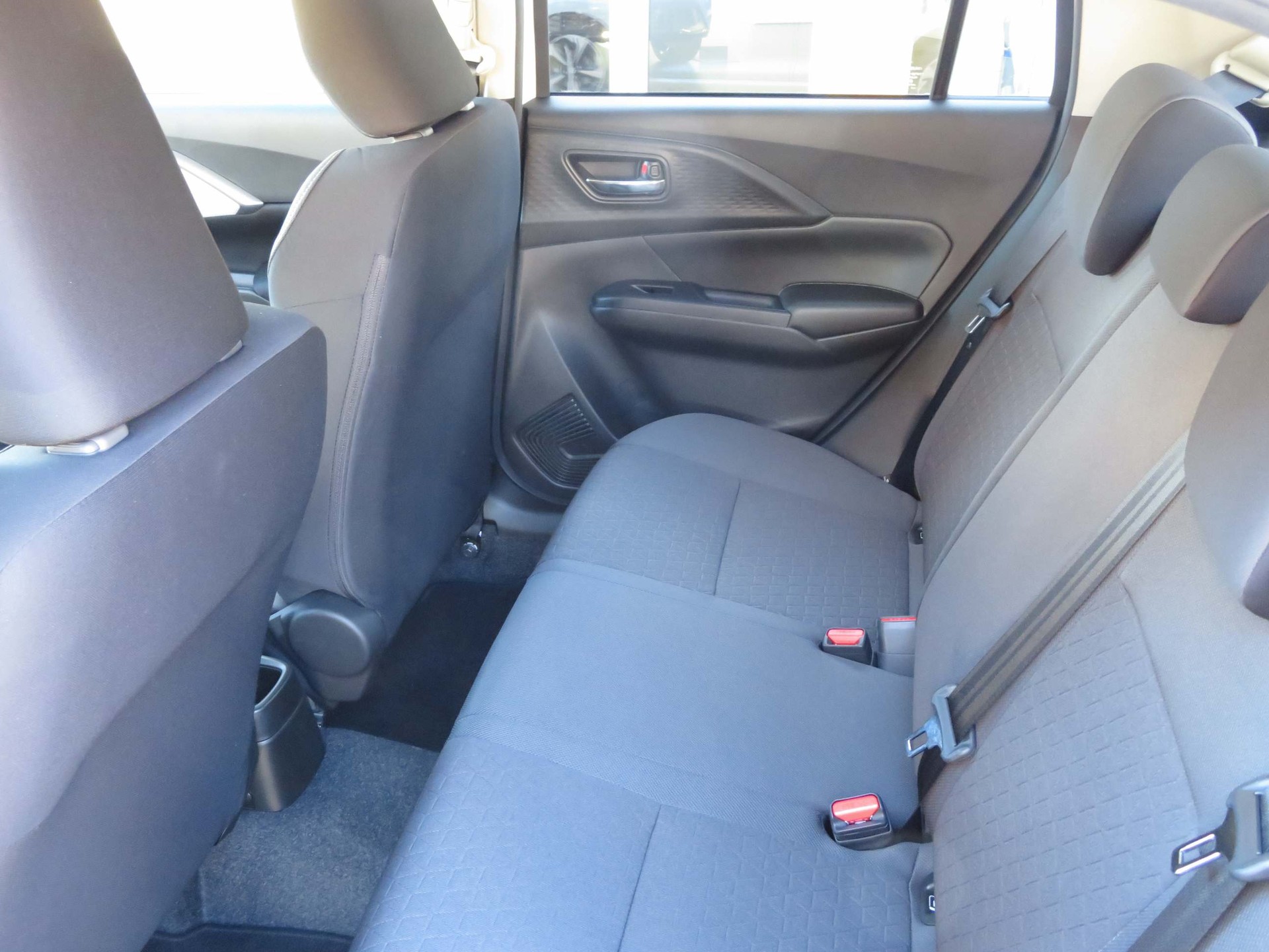 SUZUKI Swift 1.2 Sakura Top Hybrid-image-8