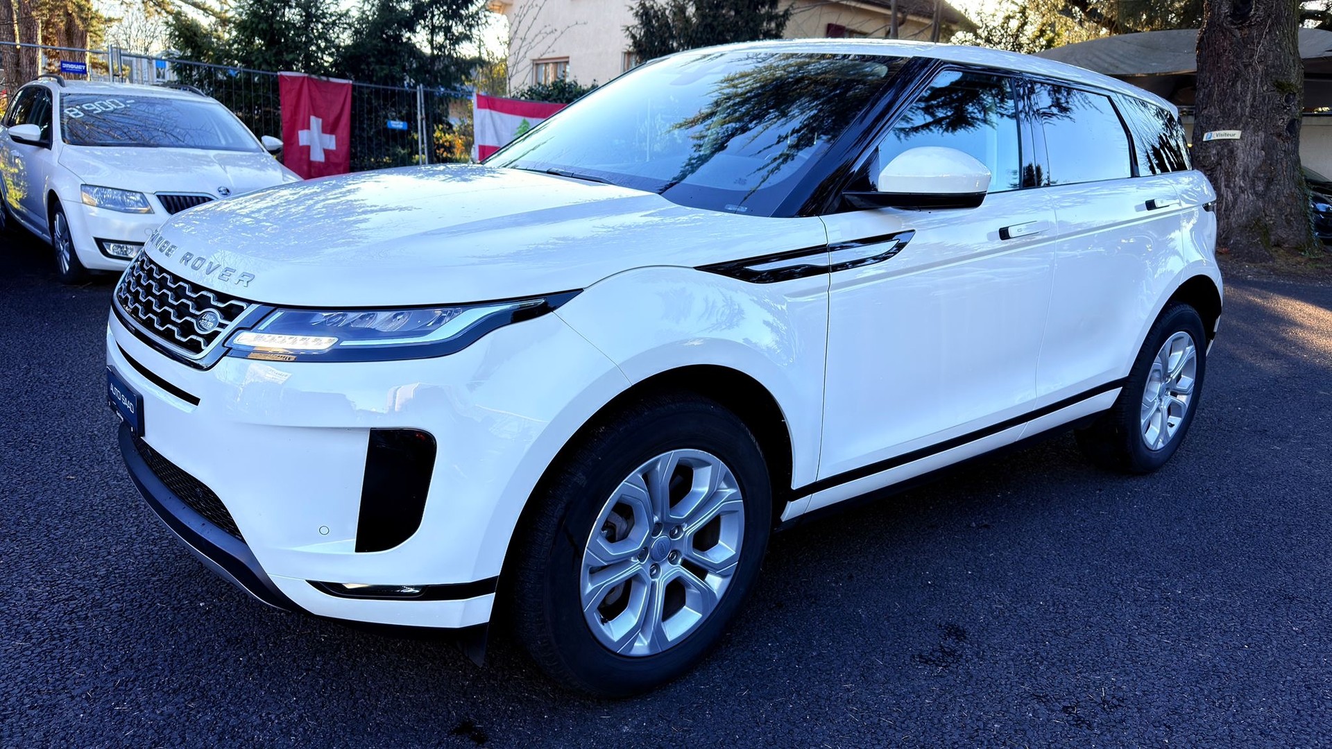 LAND ROVER Range Rover Evoque D 150 SE AT9-image-2
