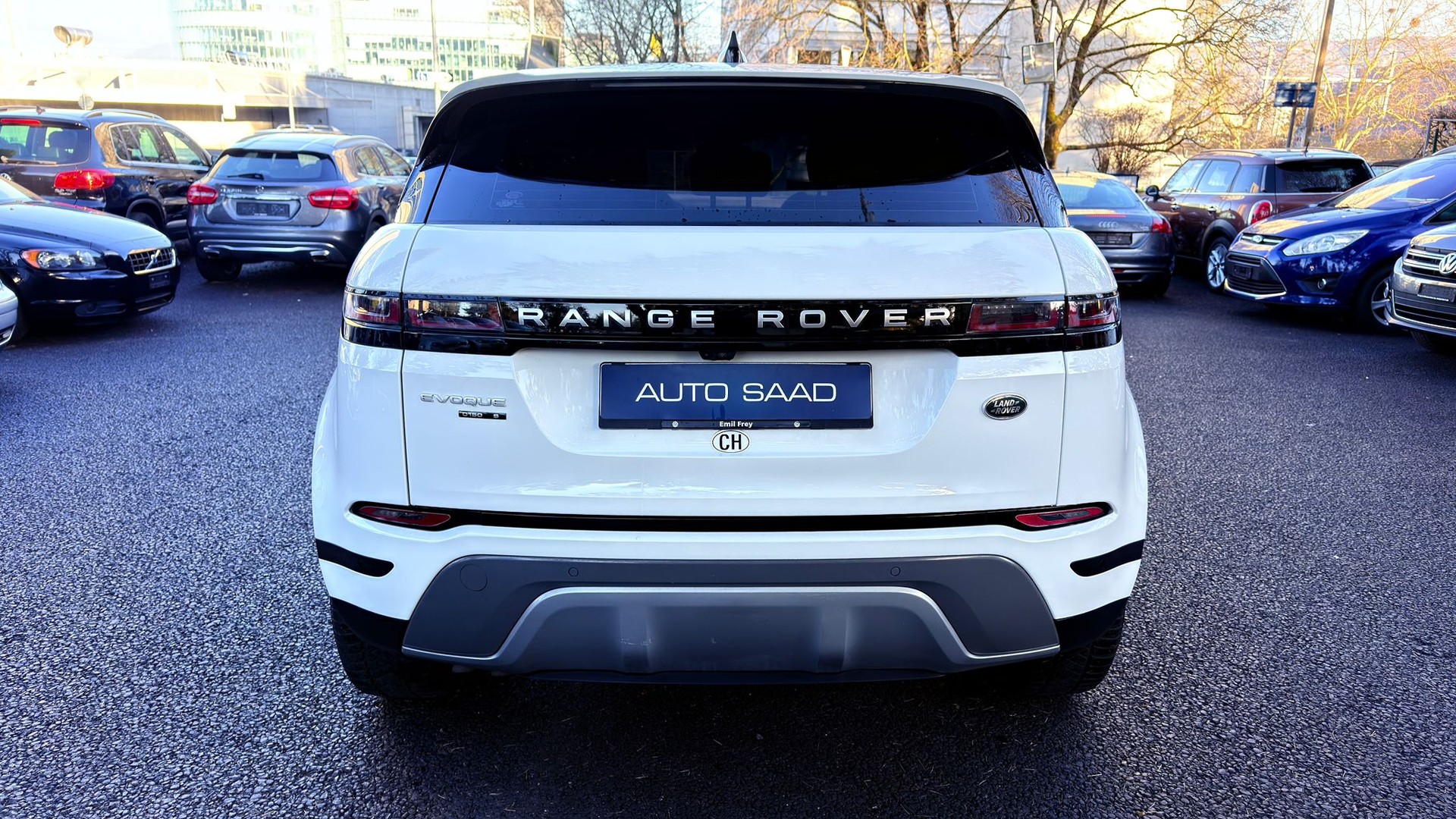 LAND ROVER Range Rover Evoque D 150 SE AT9-image-3