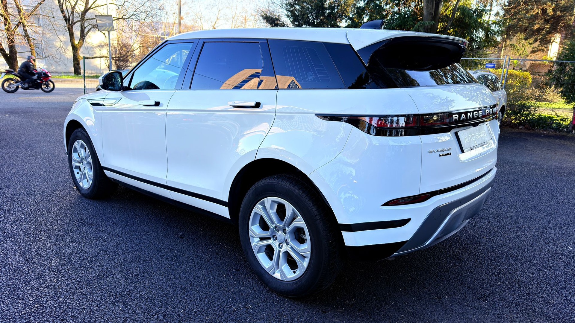 LAND ROVER Range Rover Evoque D 150 SE AT9-image-4