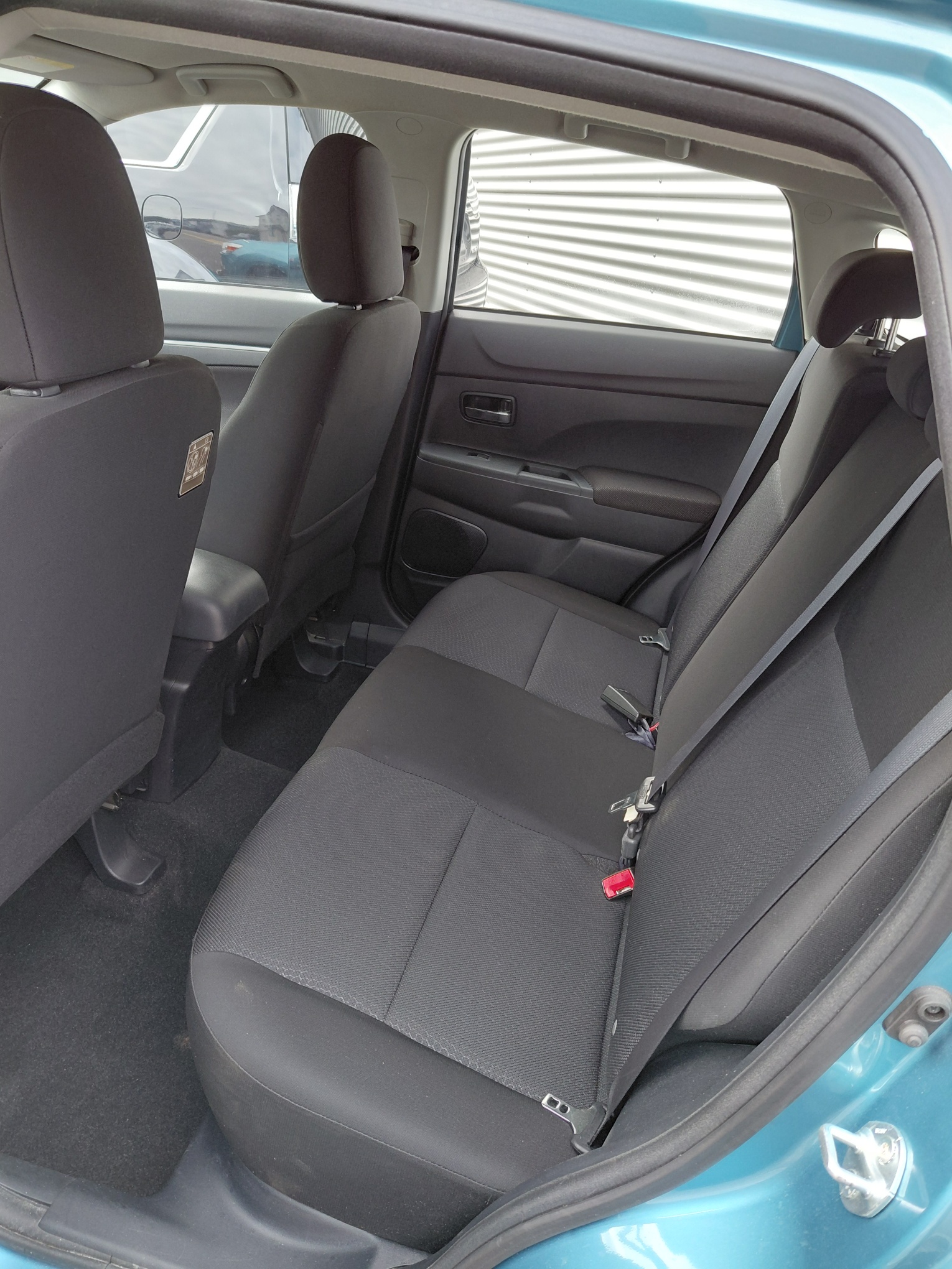 MITSUBISHI ASX 1.8 DID Inform 4WD-image-4