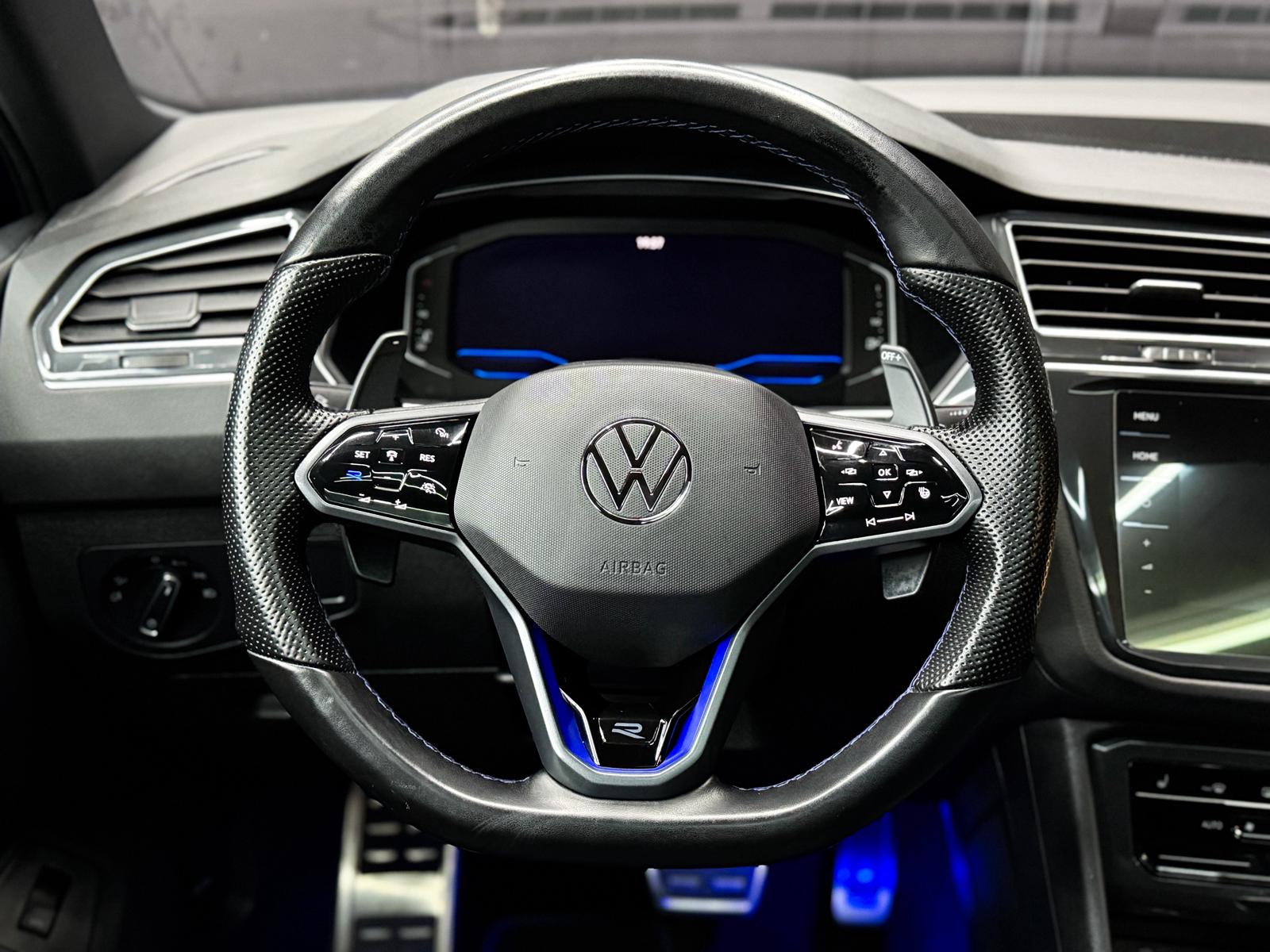 VW Tiguan 2.0TSI R 4Motion DSG *AKRAPOVIC*-image-11