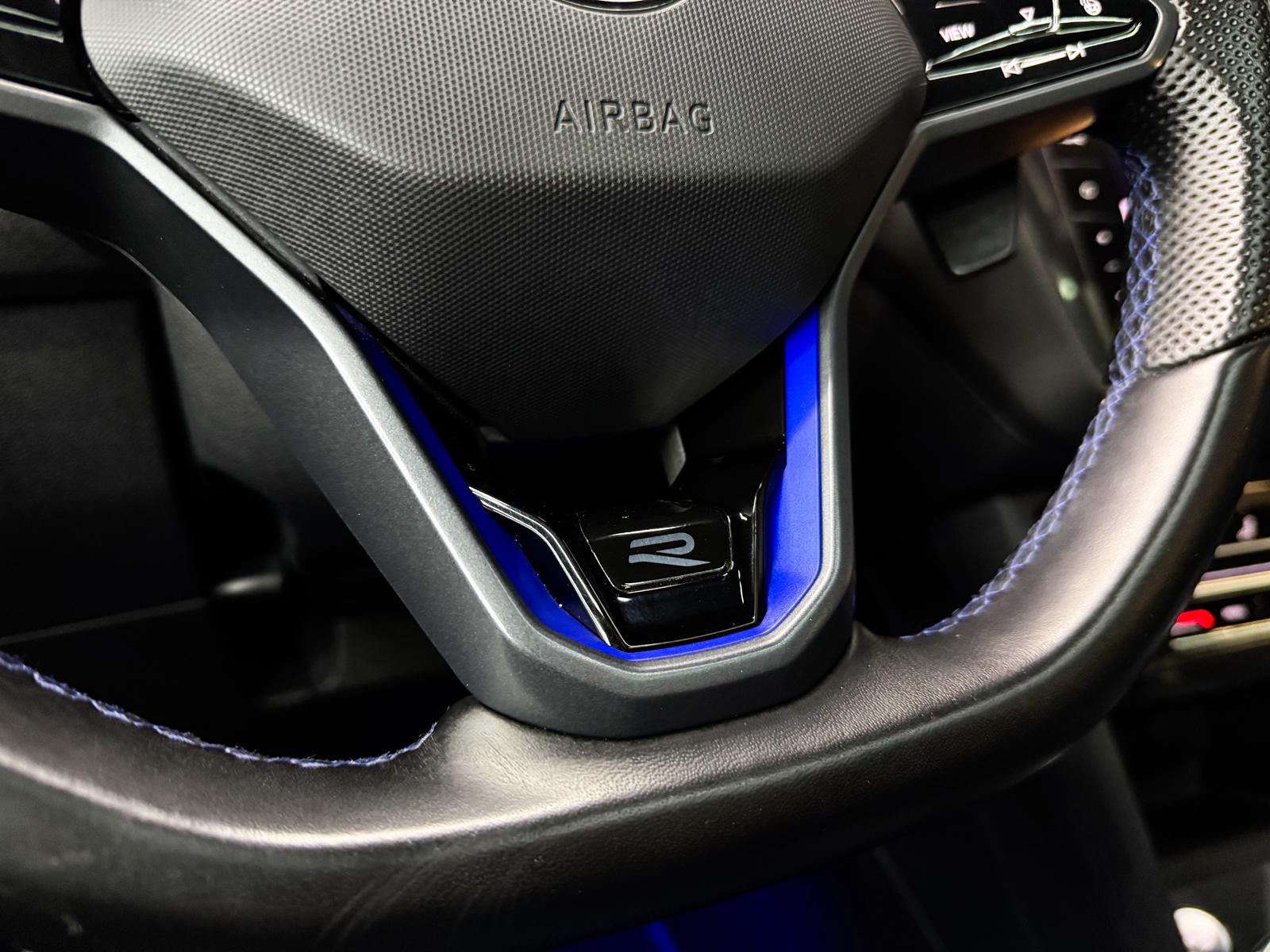 VW Tiguan 2.0TSI R 4Motion DSG *AKRAPOVIC*-image-14