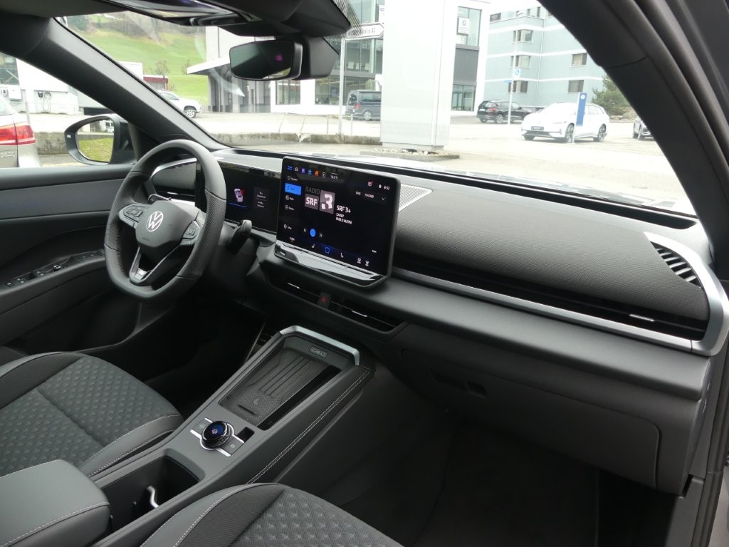VW T-Roc 1.5 eTSI mHEV R-Line DSG-image-8
