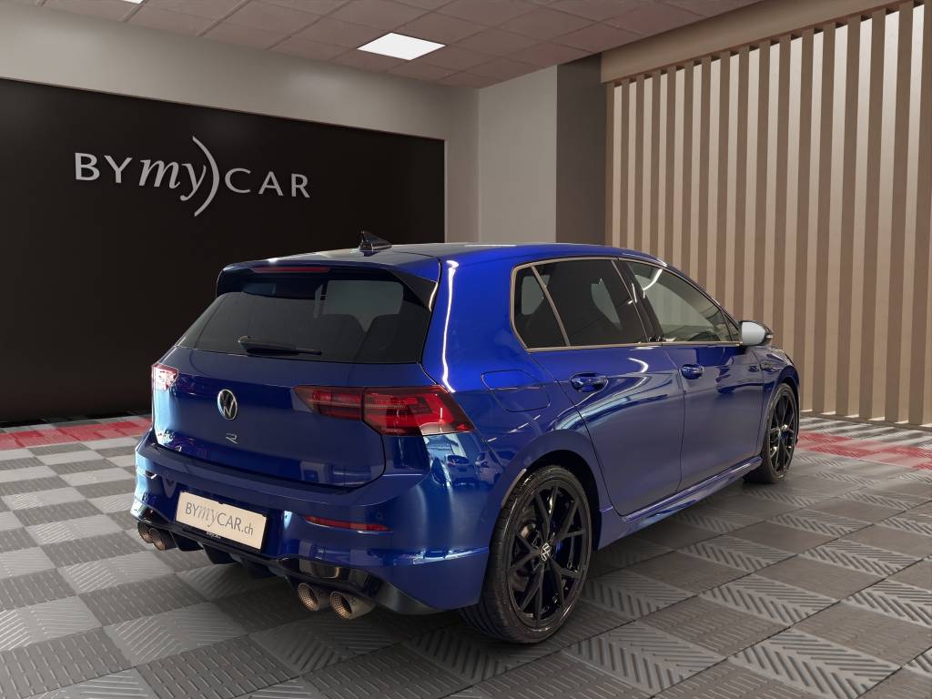 VW Golf 2.0 TSI R DSG 4Motion-image-2