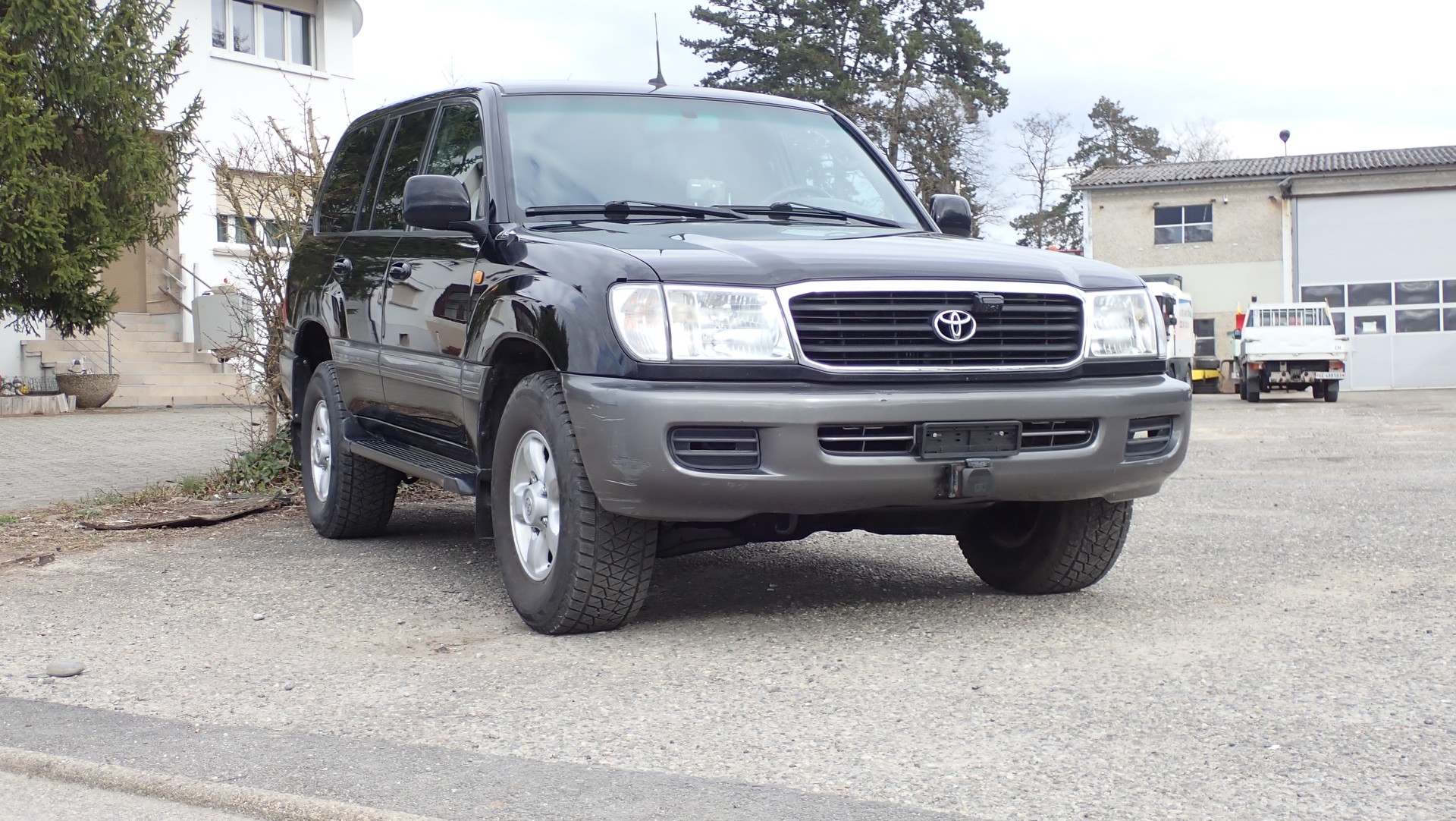 TOYOTA HDJ100-image-1