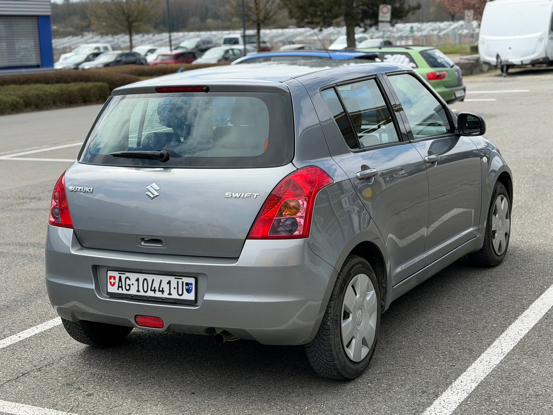 SUZUKI Swift 1.3i 16V GL Top-image-3