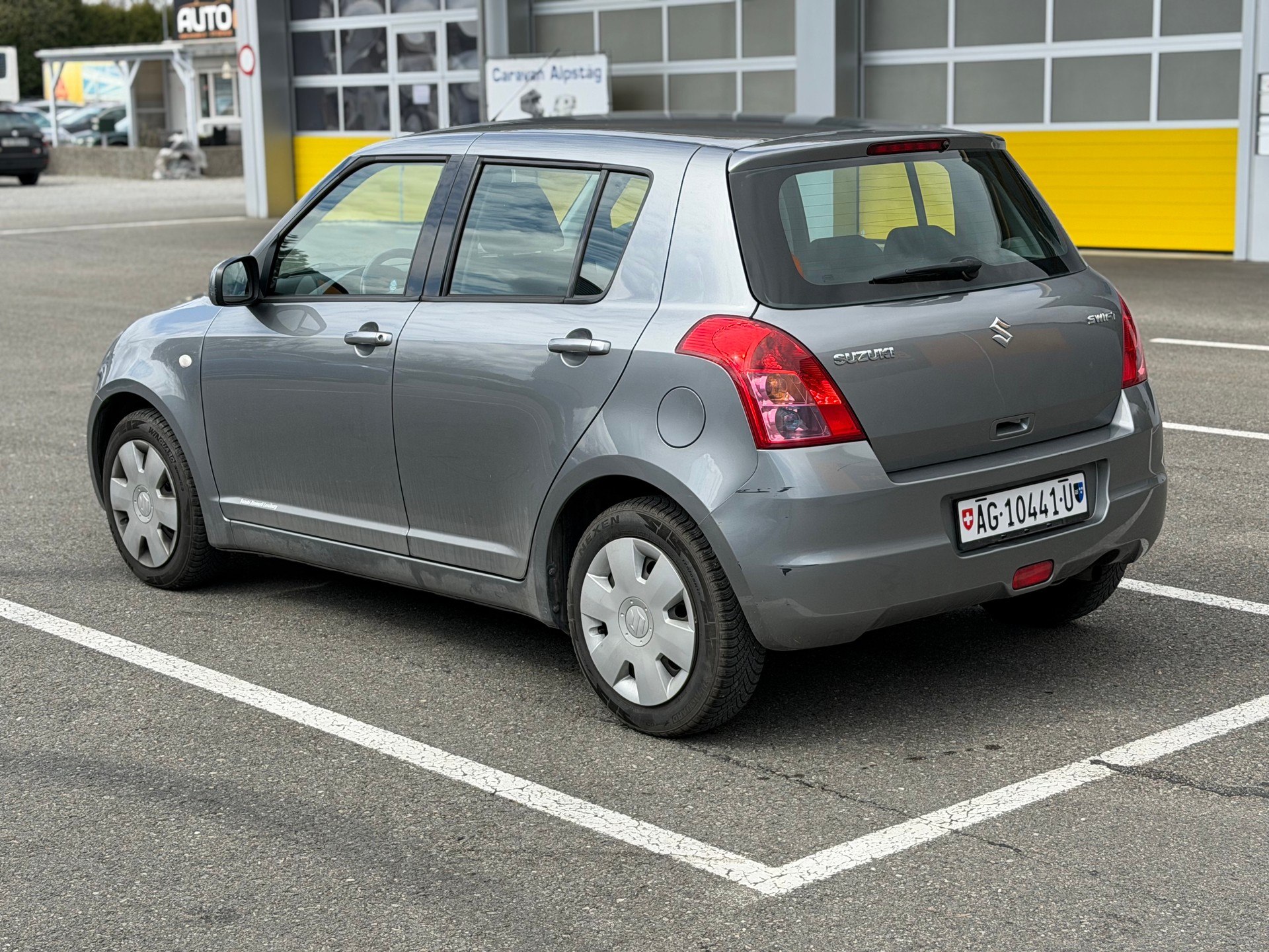 SUZUKI Swift 1.3i 16V GL Top-image-5
