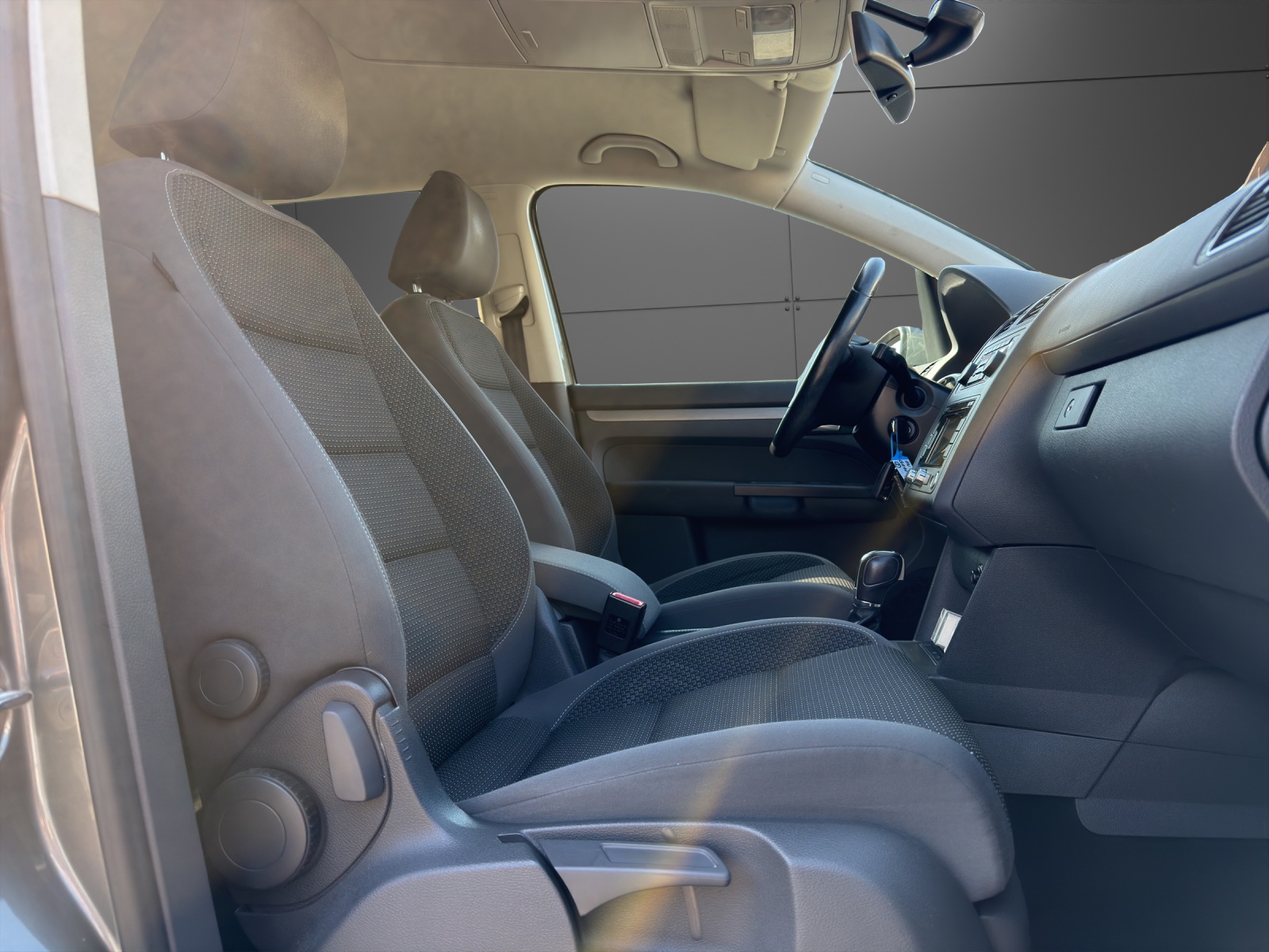 VW Touran 1.4 TSI Highline DSG Rollstuhl Transport möglich-image-6