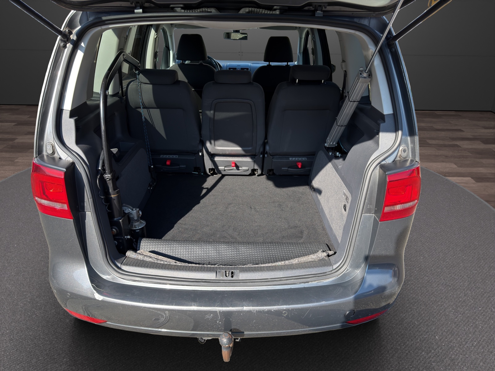 VW Touran 1.4 TSI Highline DSG Rollstuhl Transport möglich-image-5