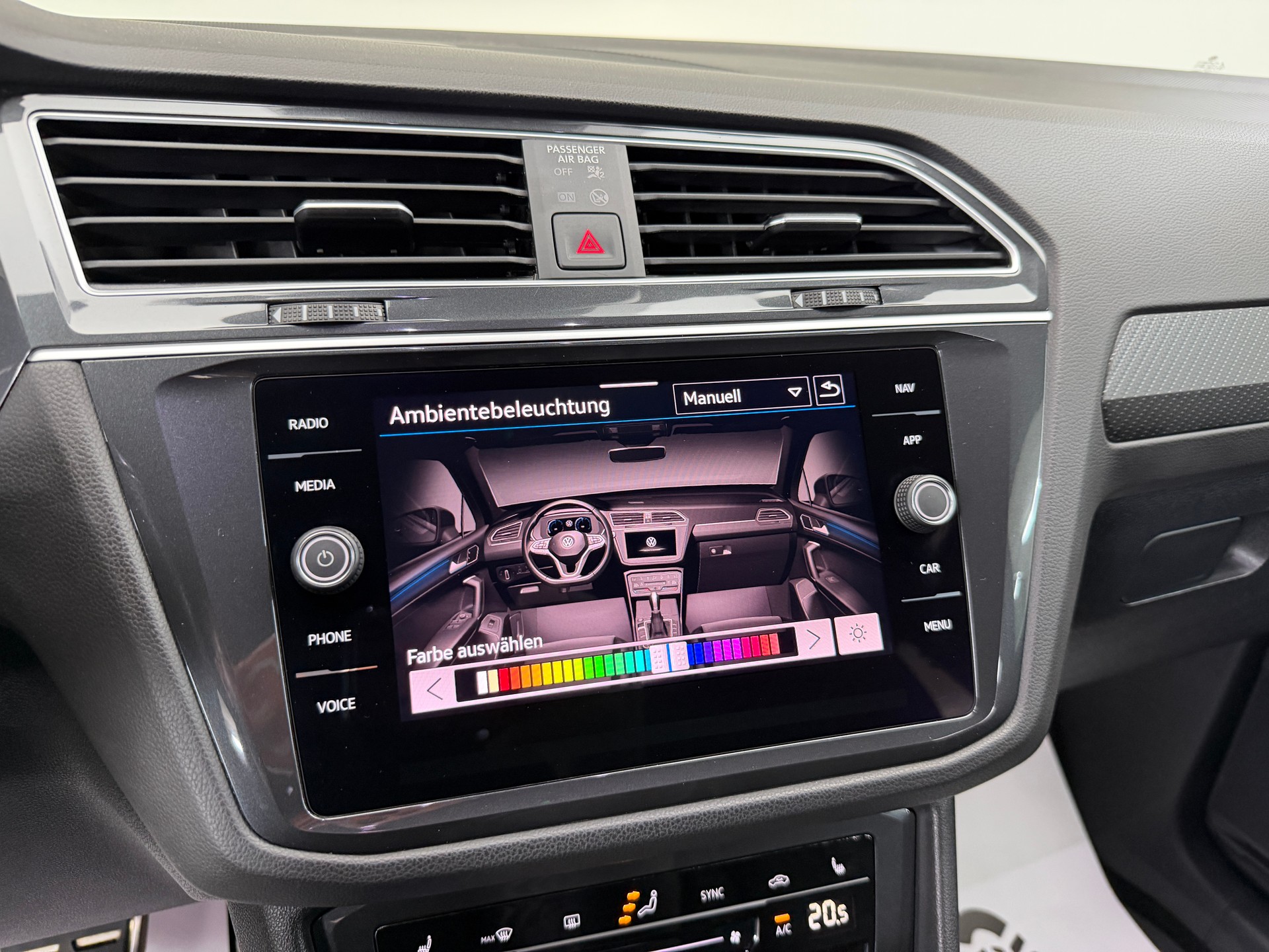 VW Tiguan 2.0 TDI SCR R-Line 200PS NIGHTSHADE BLUE 4Motion DSG / RF-Kamera / Leder / Standheizung / AHK-Schwenkbar /-image-16