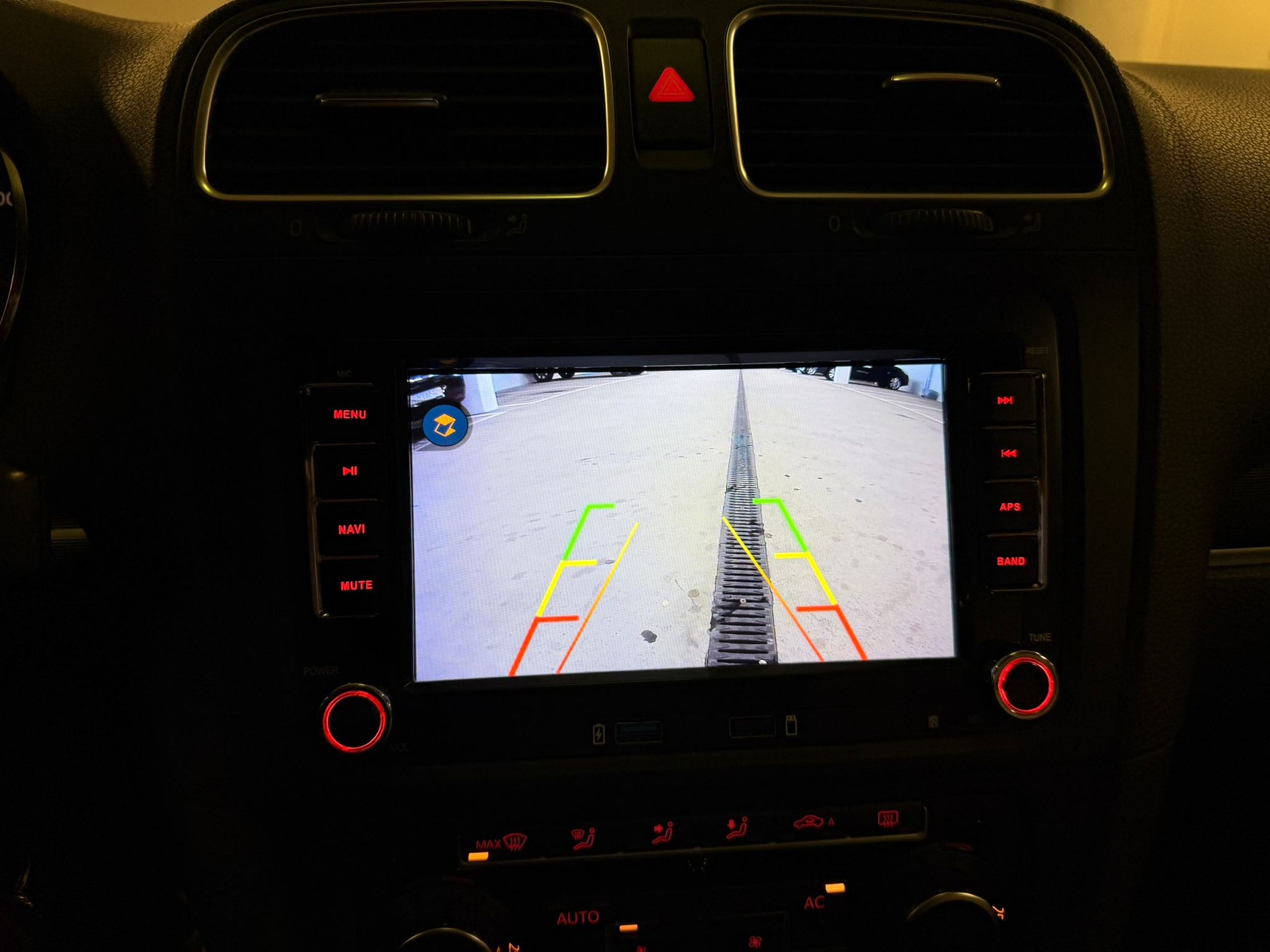 VW Golf 2.0 TSI GTI-image-13