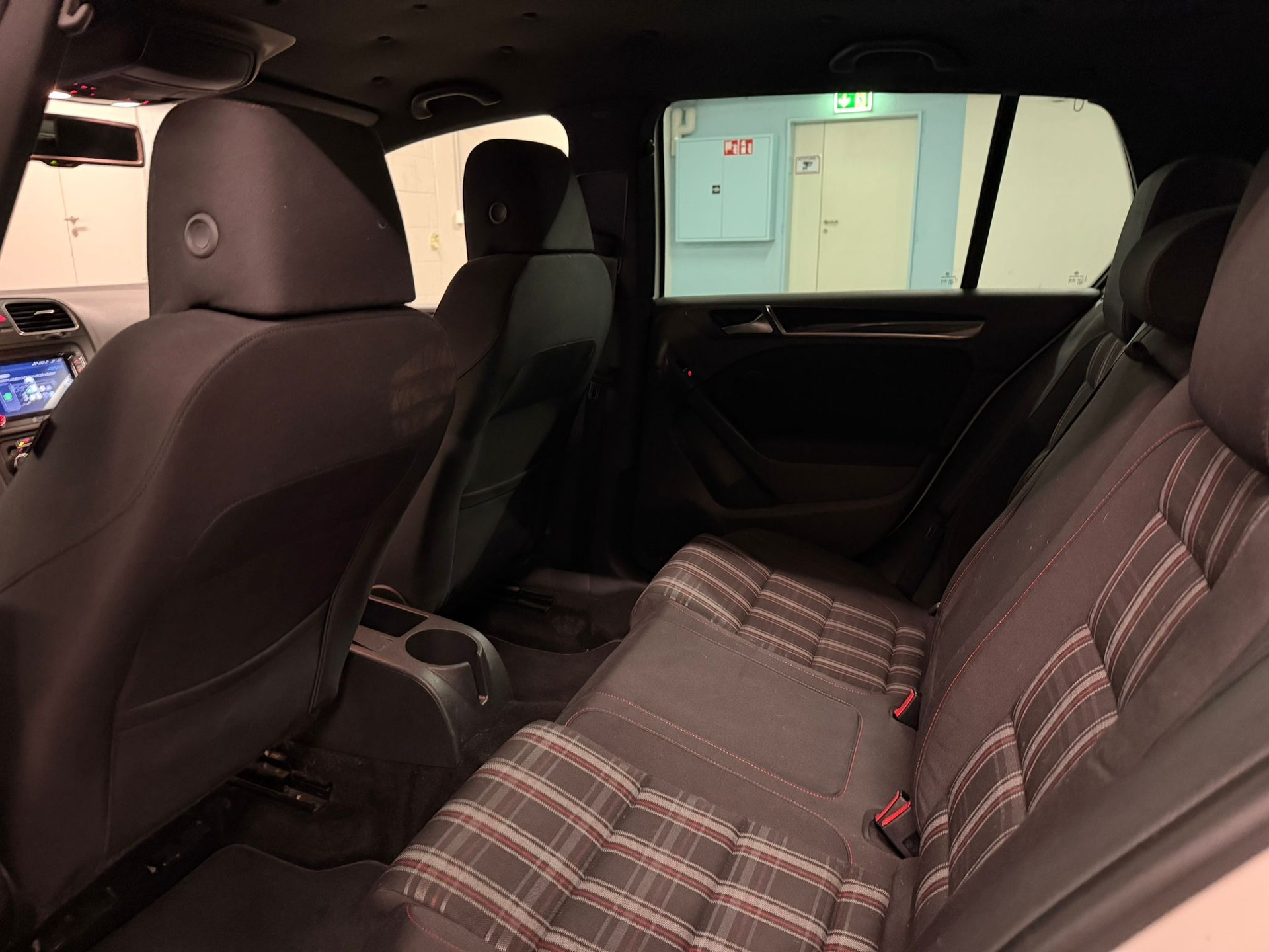 VW Golf 2.0 TSI GTI-image-9