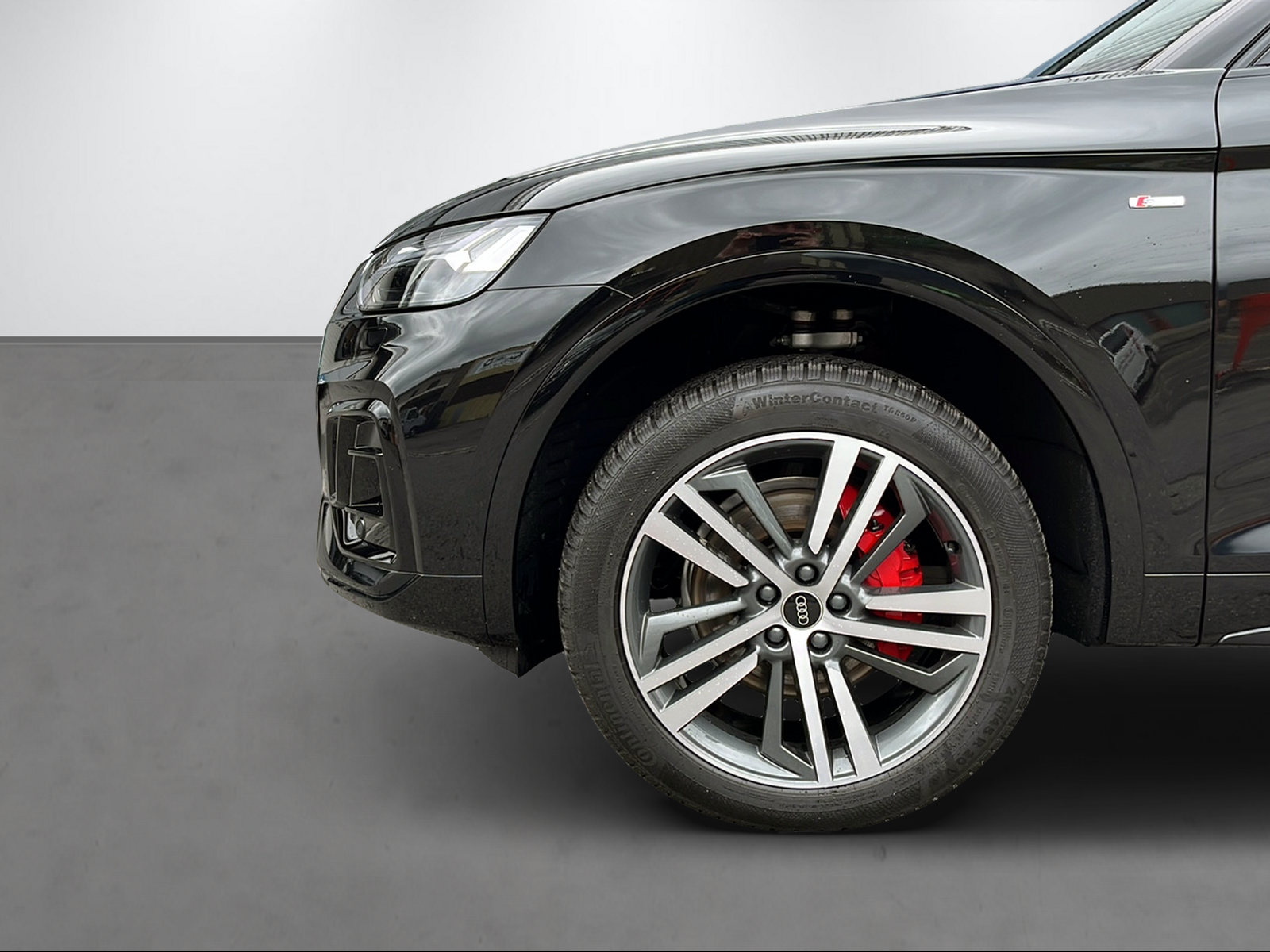 AUDI Q5 2.0 40 TDI Black Edition quattro S-Tronic-image-4