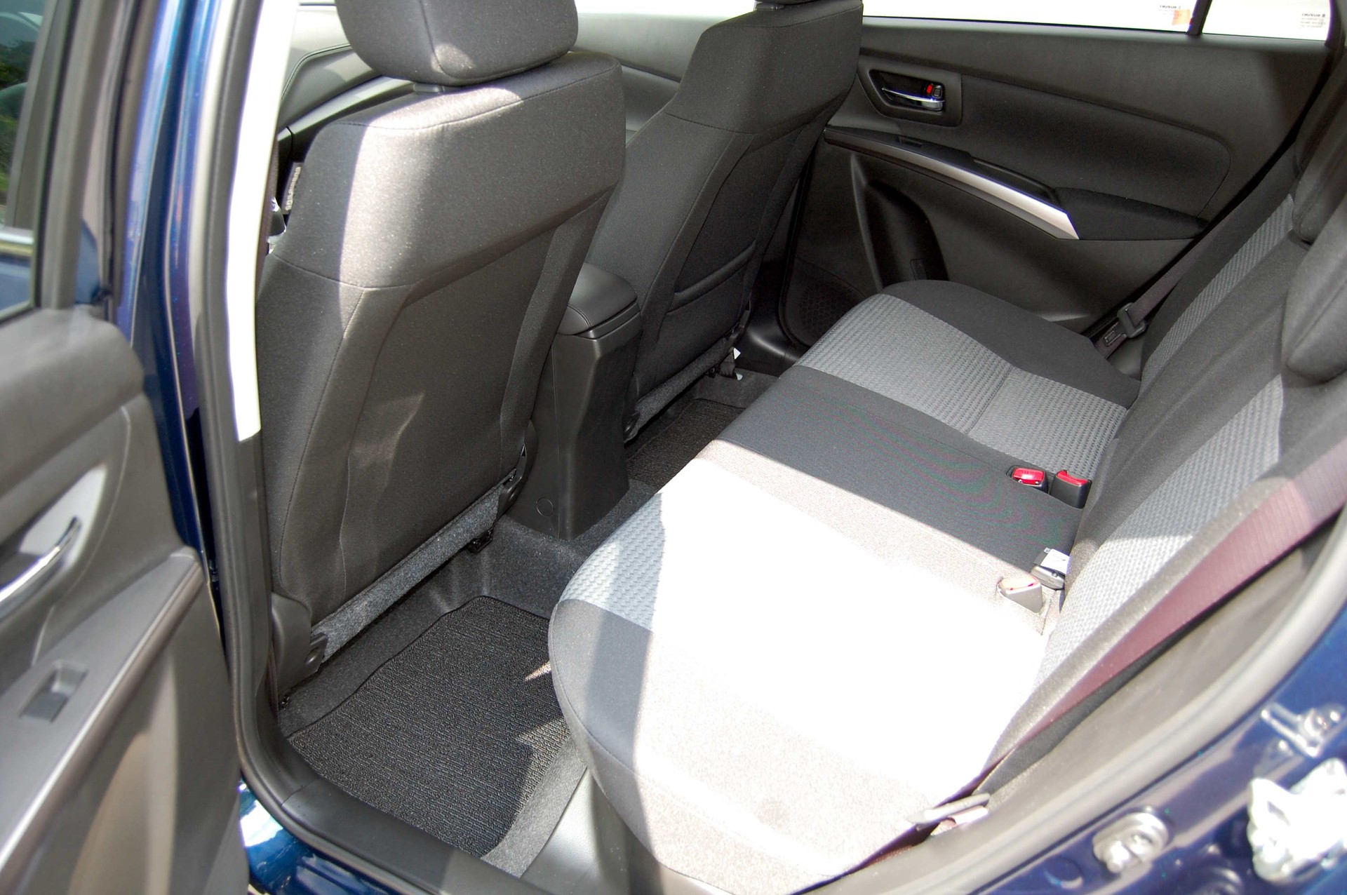 SUZUKI S-Cross 1.4 16V Compact+ MHD 4WD-image-16