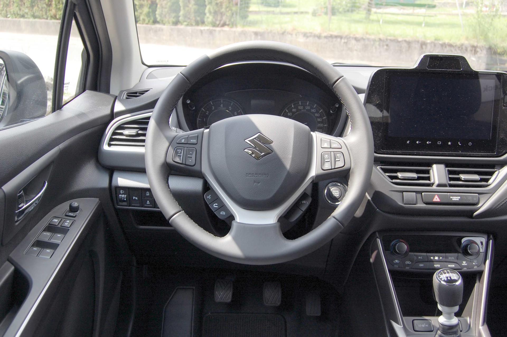 SUZUKI S-Cross 1.4 16V Compact+ MHD 4WD-image-12