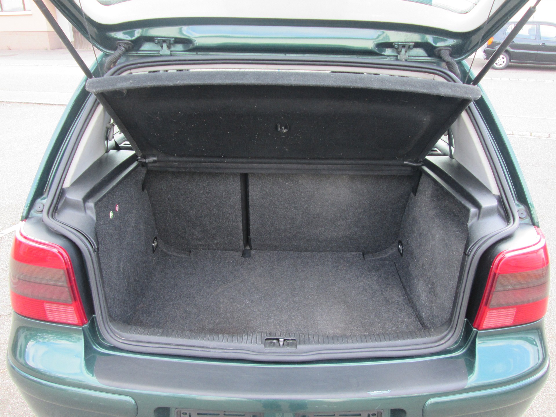 VW Golf 1.8 GTI-image-9