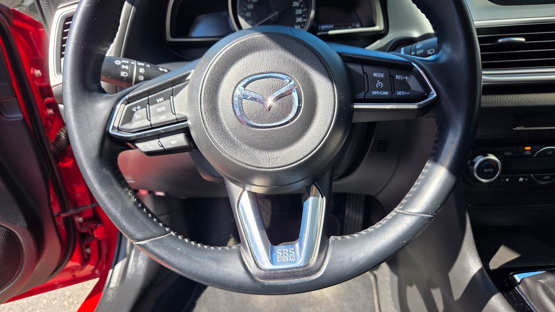 MAZDA 3 SKYACTIV-G 100 Ambition-image-12