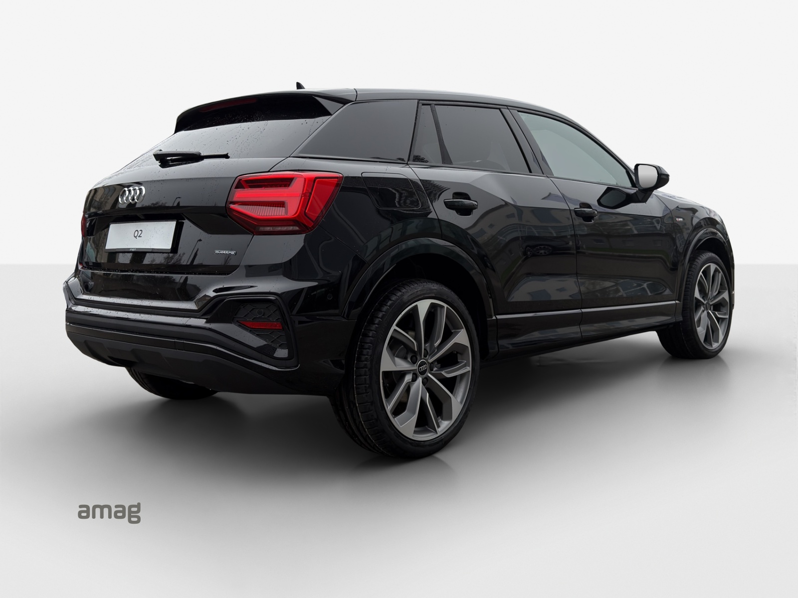 AUDI Q2 40 TFSI S line quattro S-tronic-image-4