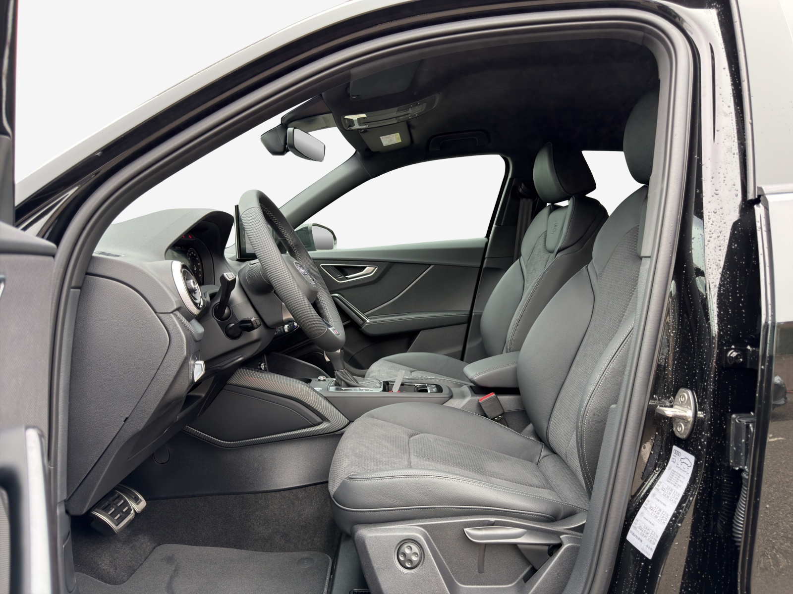 AUDI Q2 40 TFSI S line quattro S-tronic-image-7