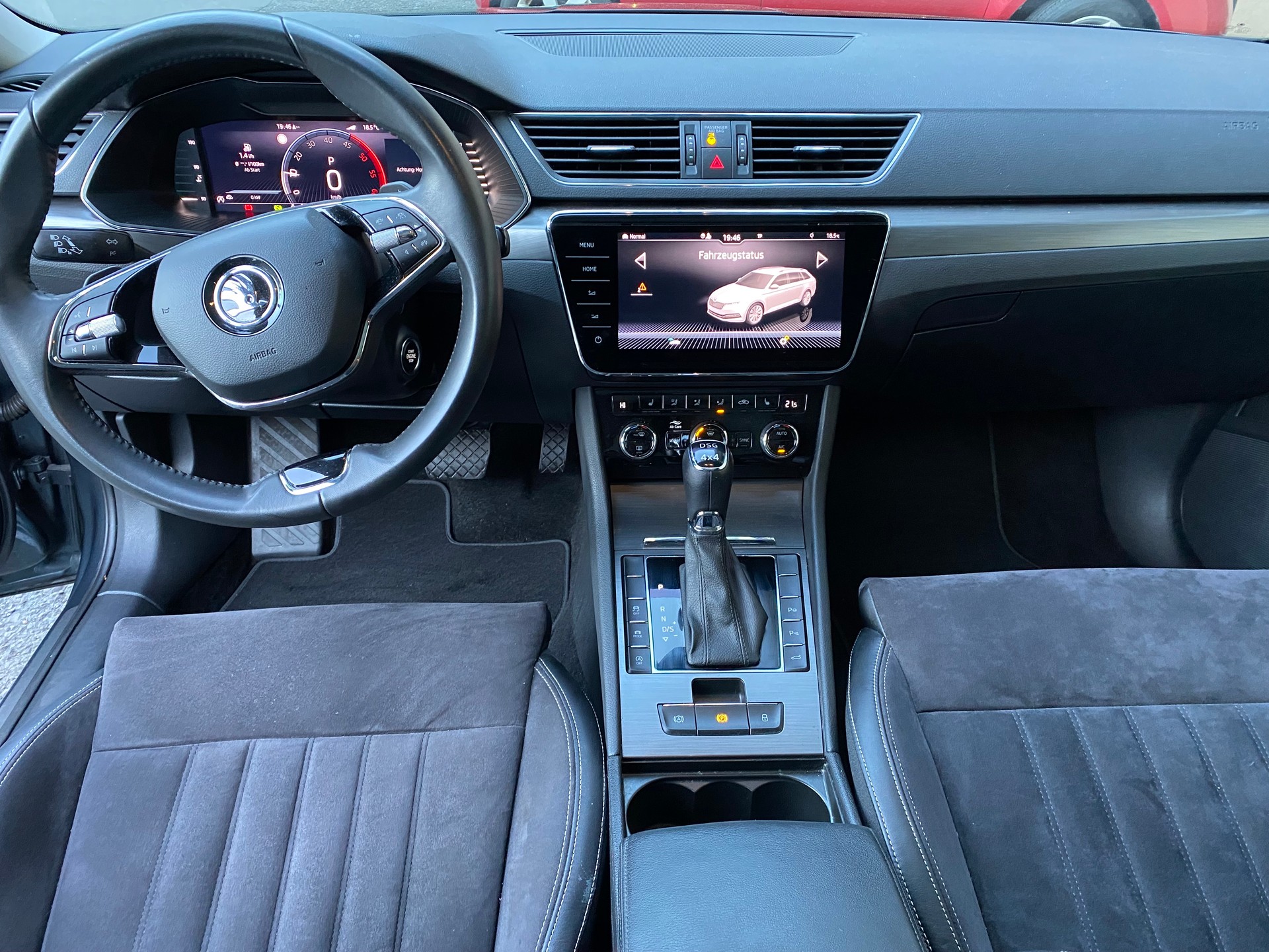 SKODA Superb Combi 2.0 TDi Style 4x4 DSG-image-5