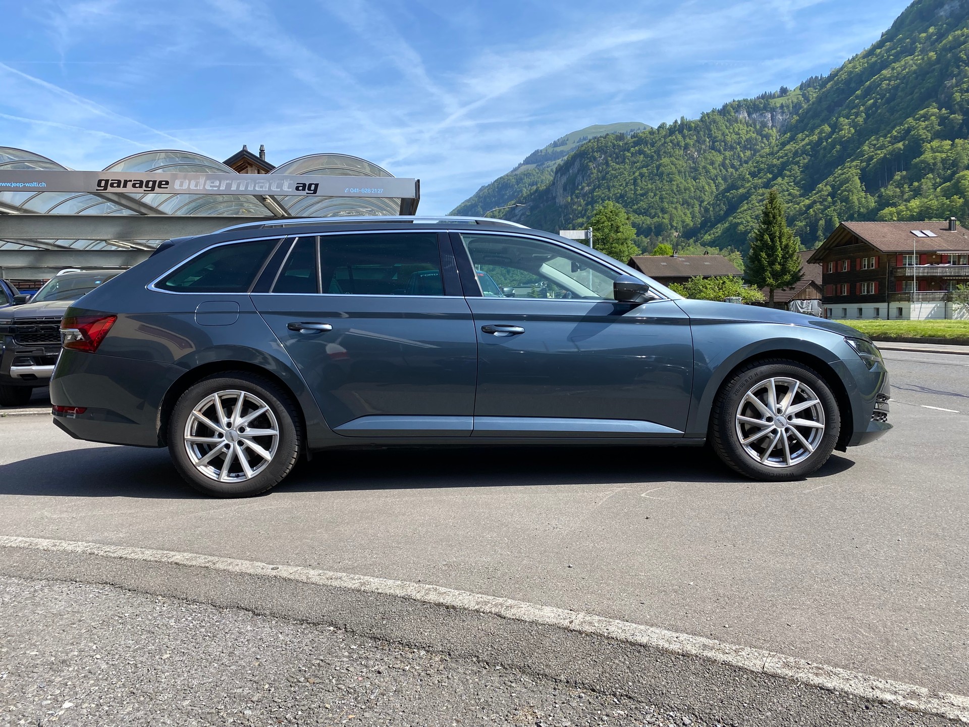 SKODA Superb Combi 2.0 TDi Style 4x4 DSG-image-15