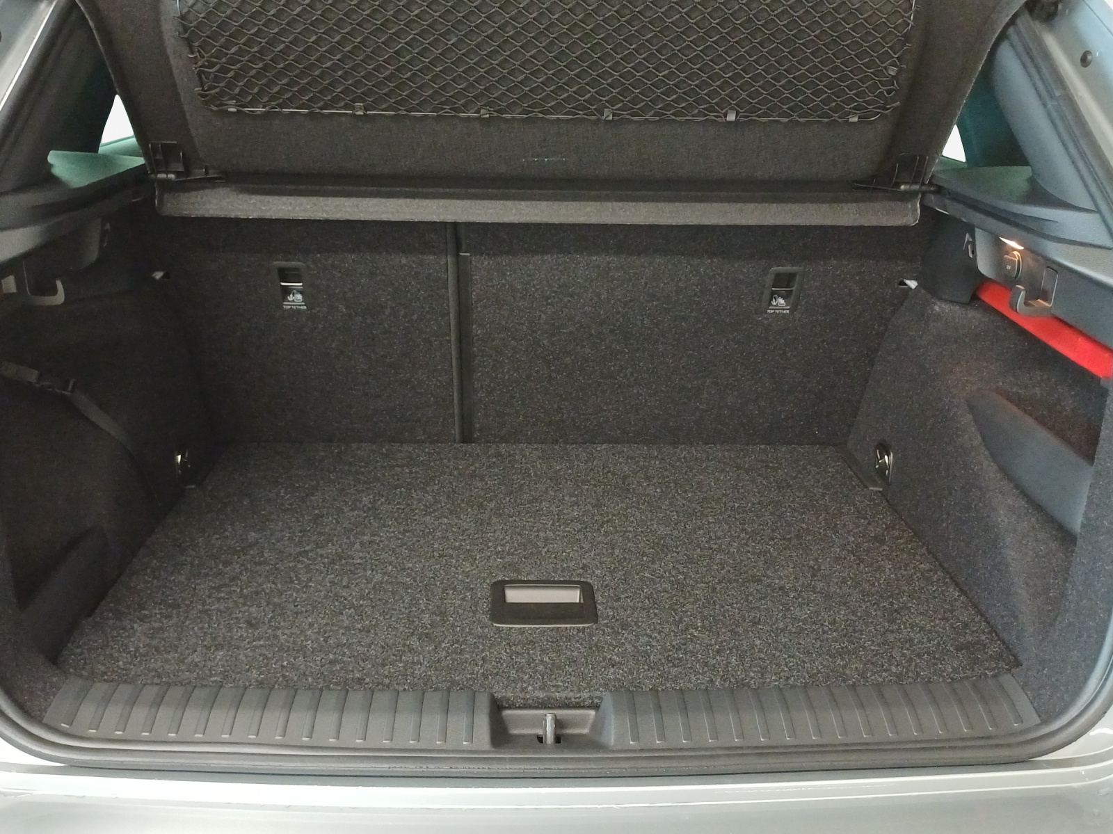SKODA Kamiq 1.5 TSI Dynamic DSG-image-12