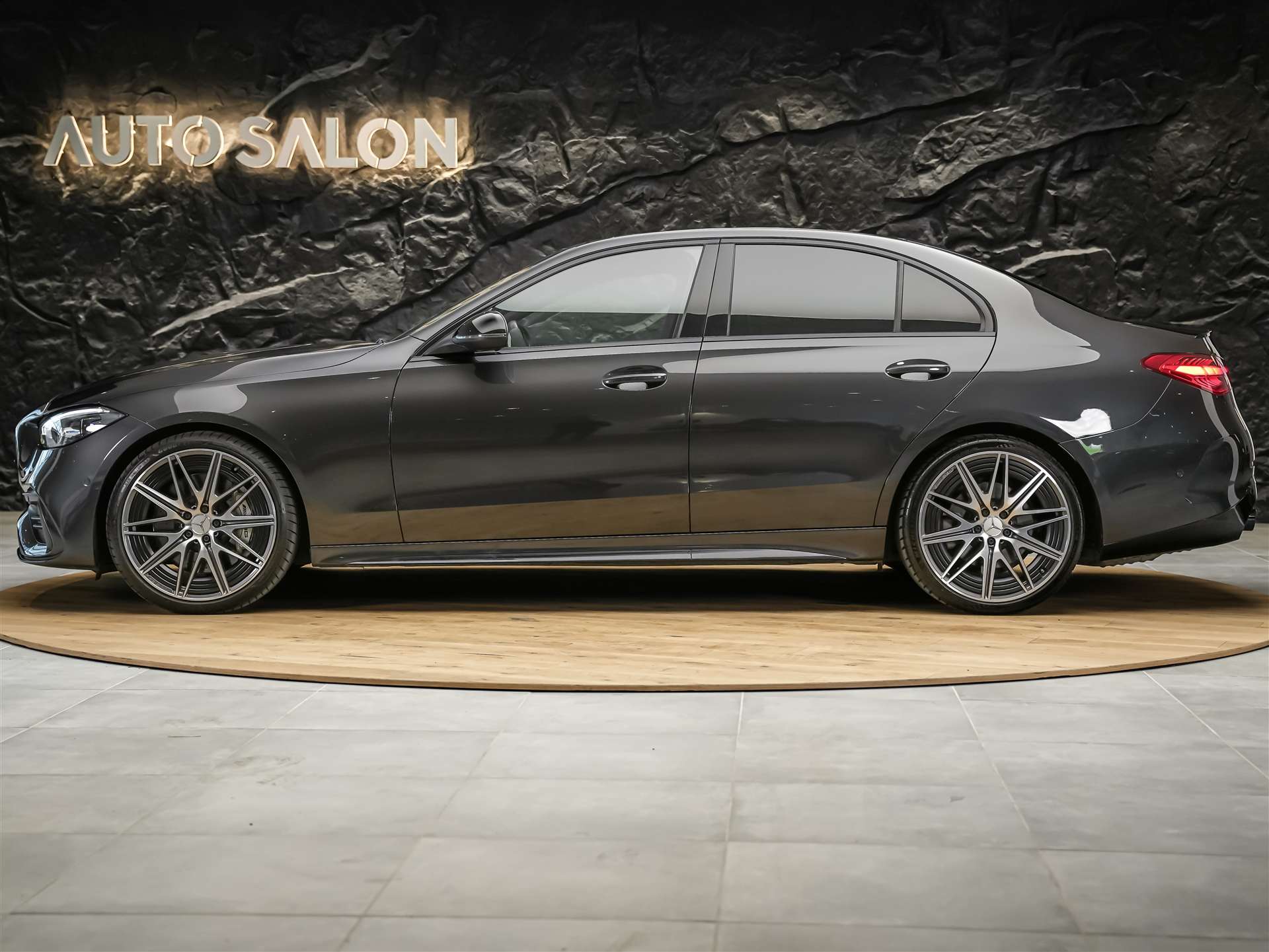 MERCEDES-BENZ C 43 AMG 4Matic *20" Felgen*AMG Night Paket*Rückfahrkamera*-showroom-element-1