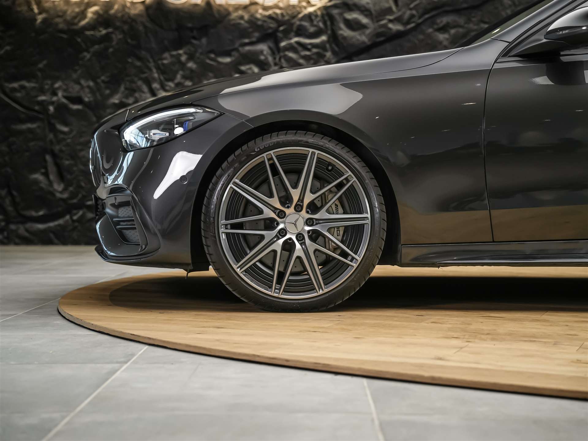 MERCEDES-BENZ C 43 AMG 4Matic *20" Felgen*AMG Night Paket*Rückfahrkamera*-image-15