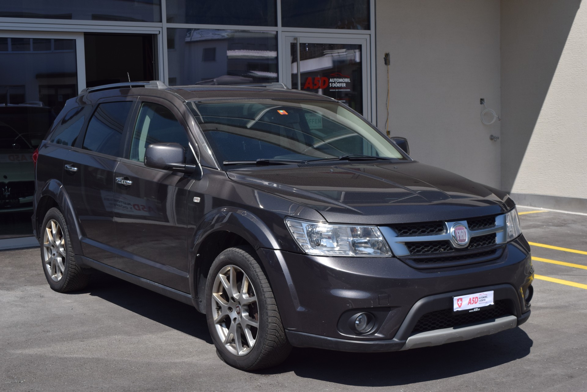 FIAT Freemont 2.0 MJ Lounge AWD Automat-showroom-element-1