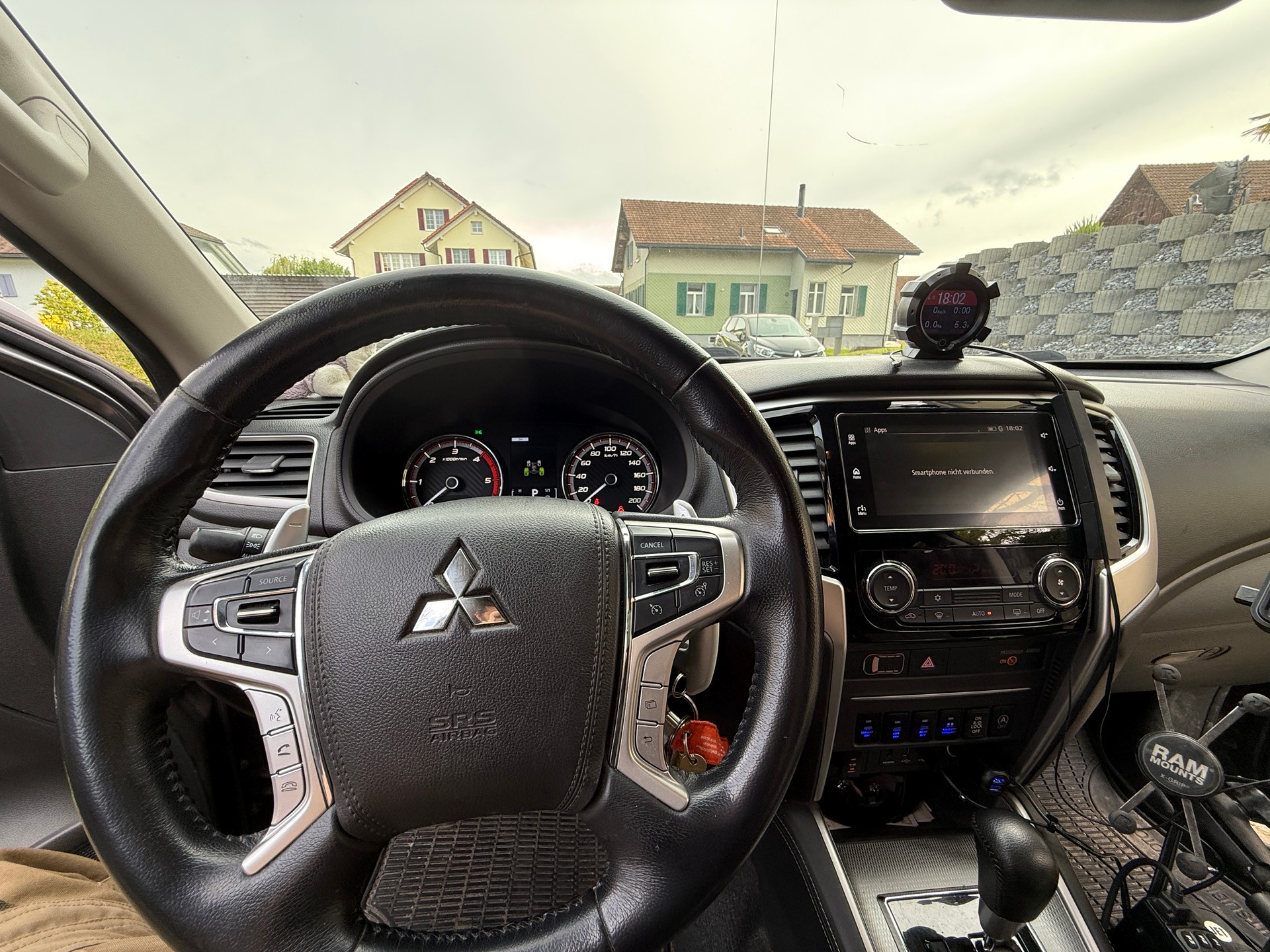 MITSUBISHI 2.2 DID 4x4 Style Reisefahrzeug-image-2
