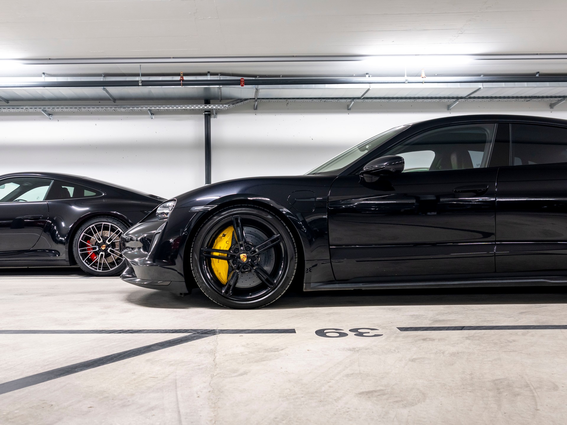 PORSCHE Taycan Turbo S-image-7