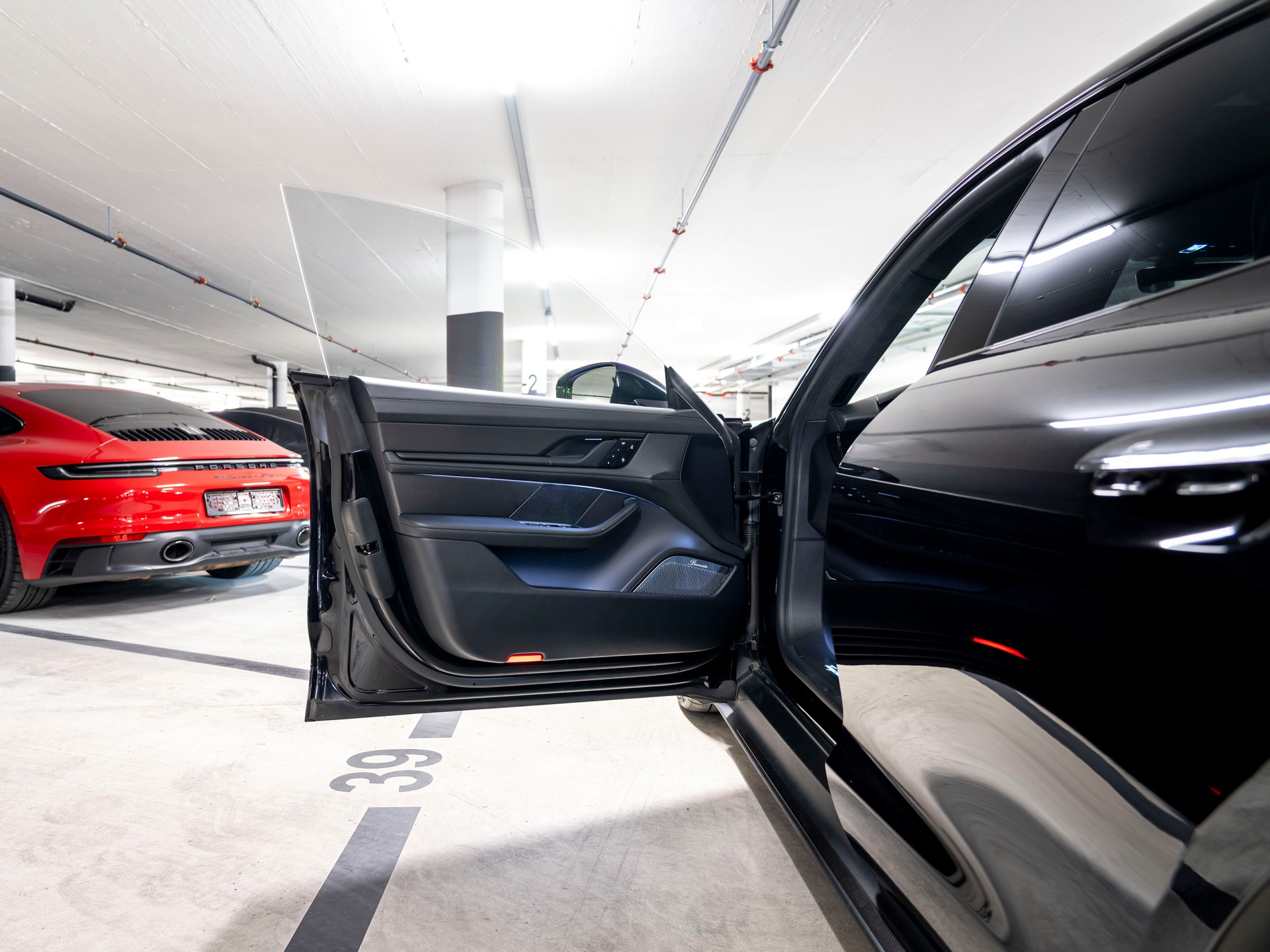 PORSCHE Taycan Turbo S-image-23