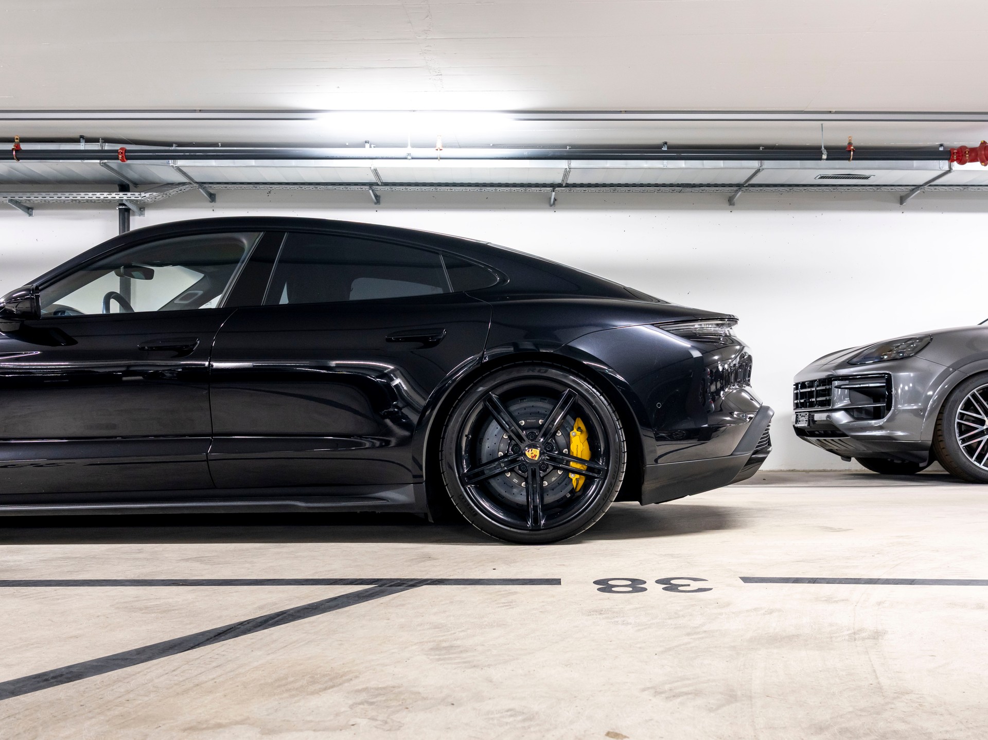 PORSCHE Taycan Turbo S-image-8