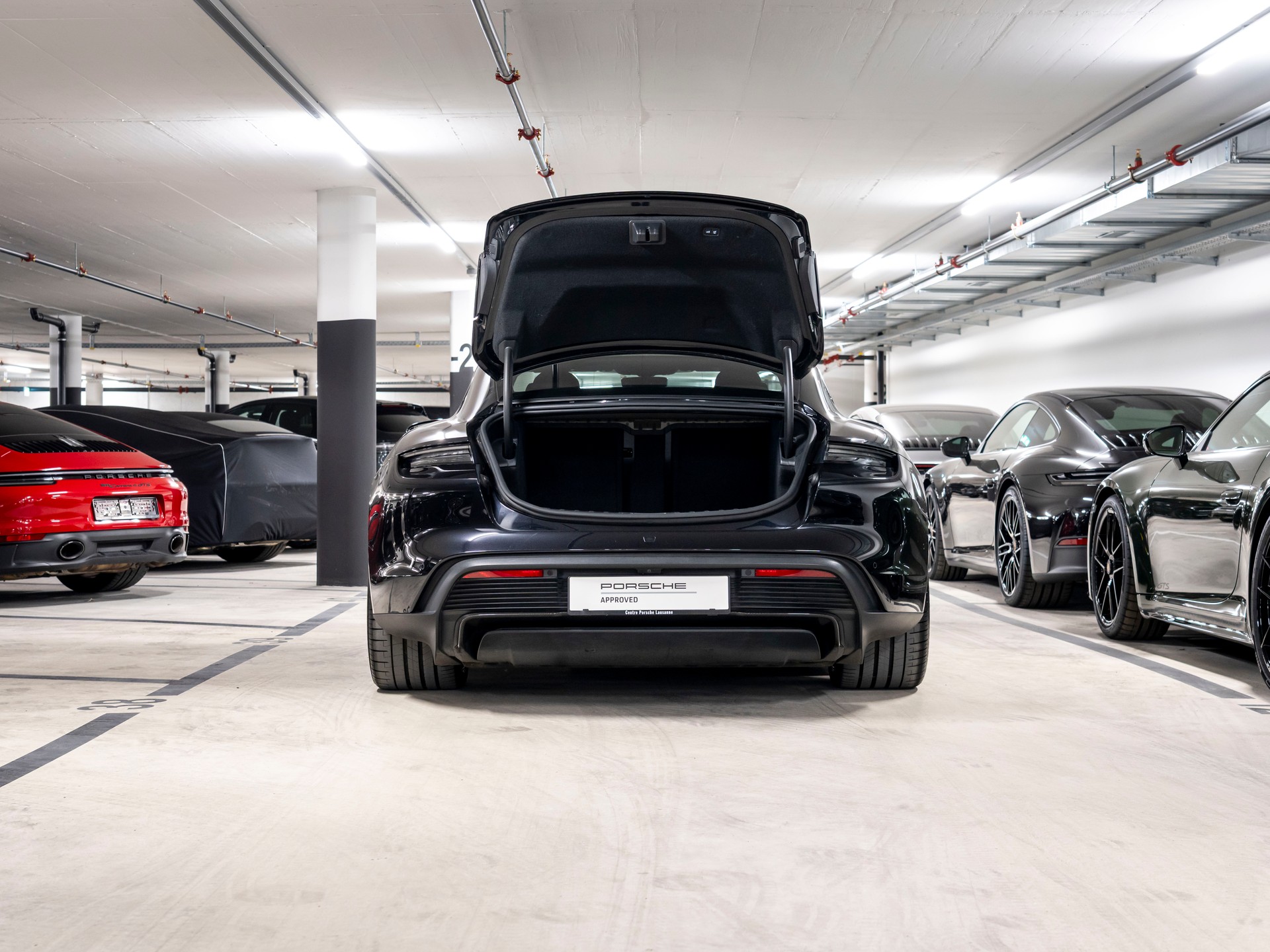 PORSCHE Taycan Turbo S-image-5